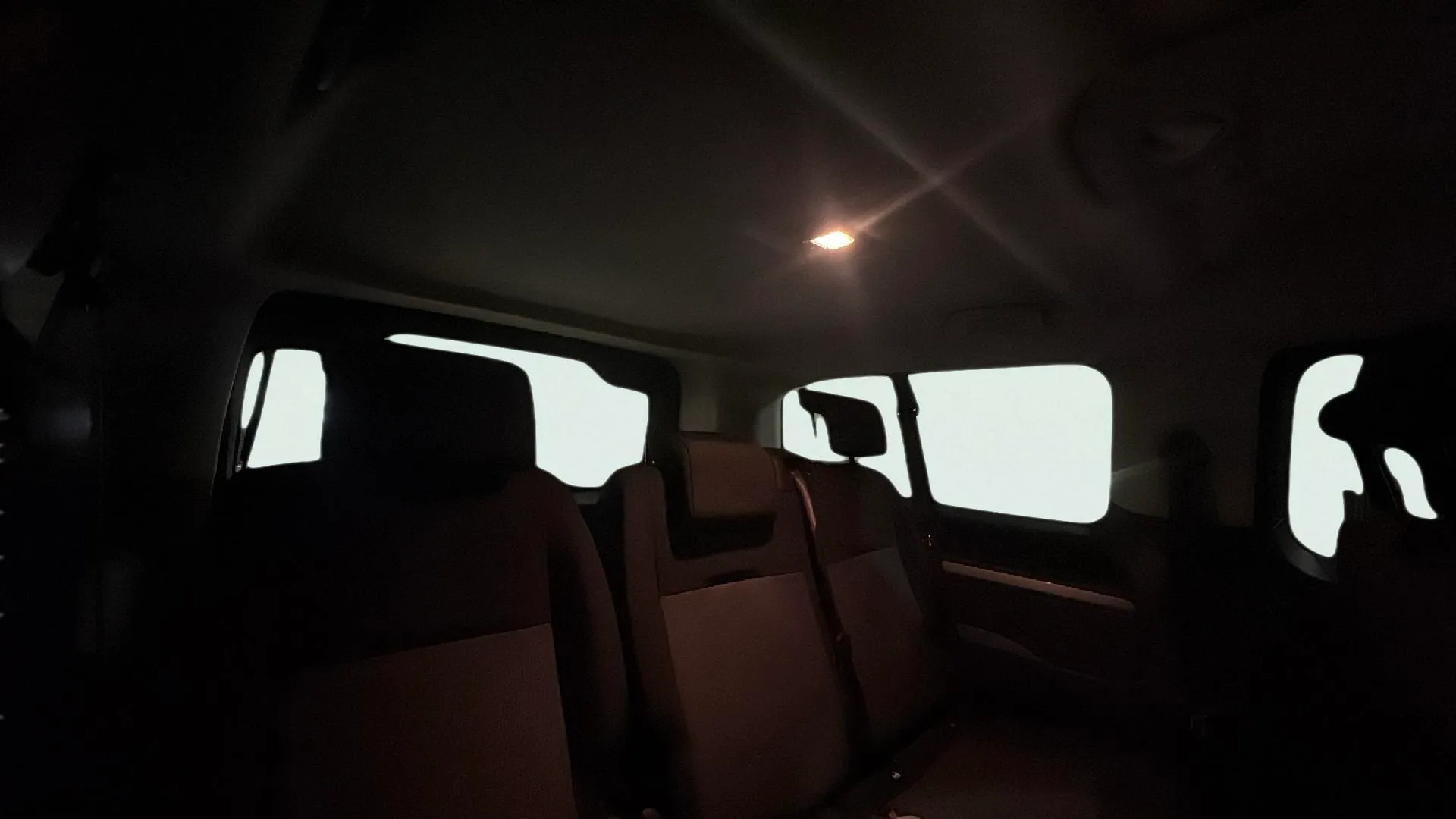 Peugeot Traveller Business Long BlueHDi 180 EAT8 - foto 17