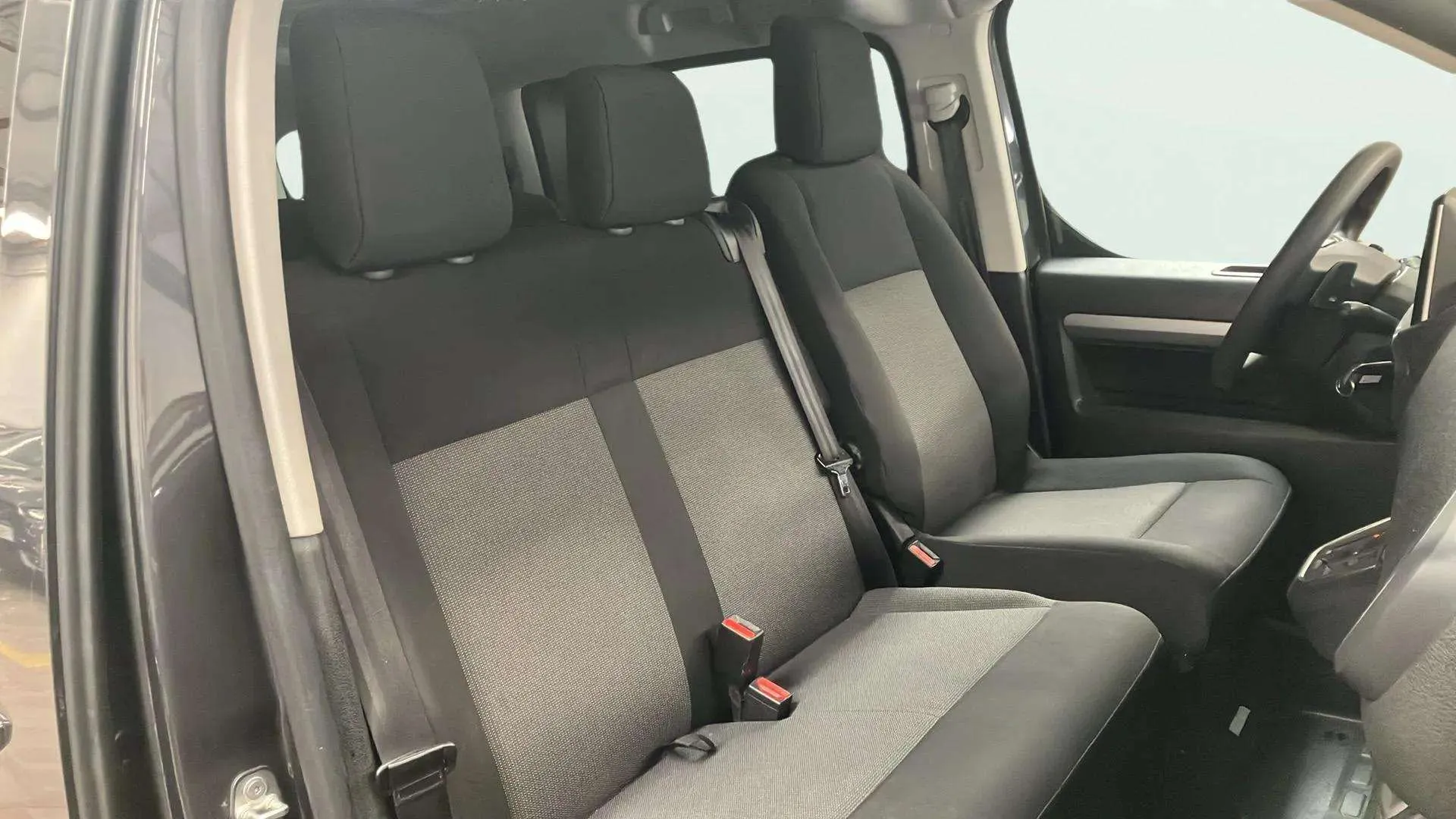 Peugeot Traveller Business Long BlueHDi 180 EAT8 - foto 11