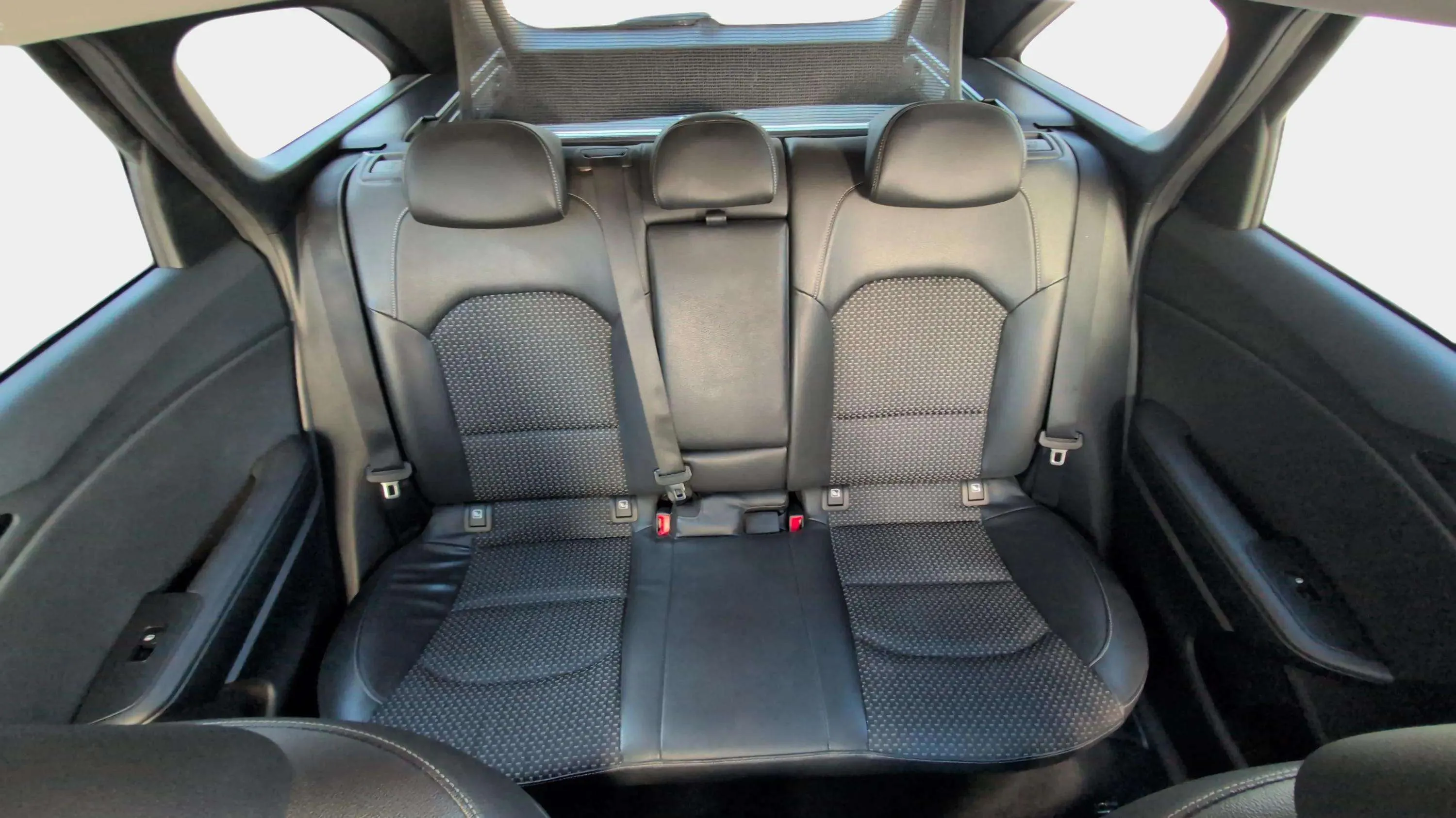 Kia Ceed Tourer 1.6 MHEV Tech DCT - foto 23