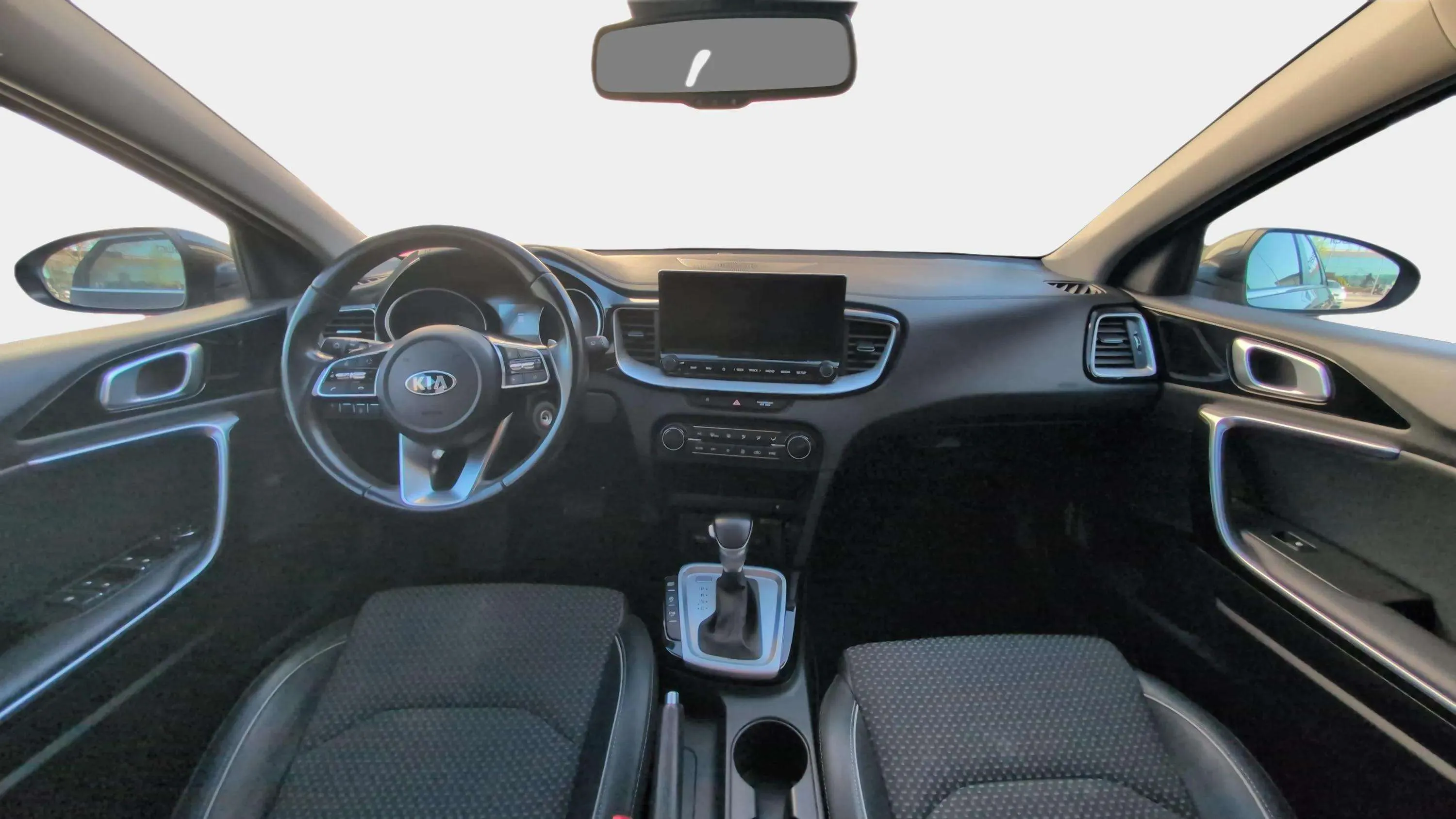 Kia Ceed Tourer 1.6 MHEV Tech DCT - foto 10