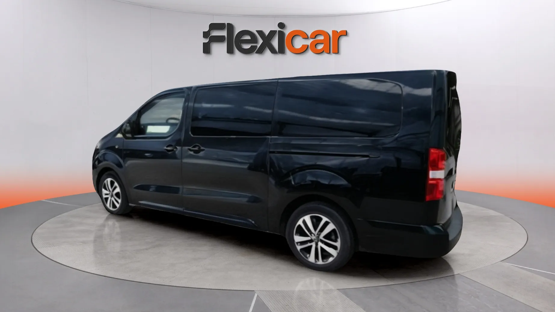 Peugeot Traveller Business Long BlueHDi 180 EAT8 - foto 6