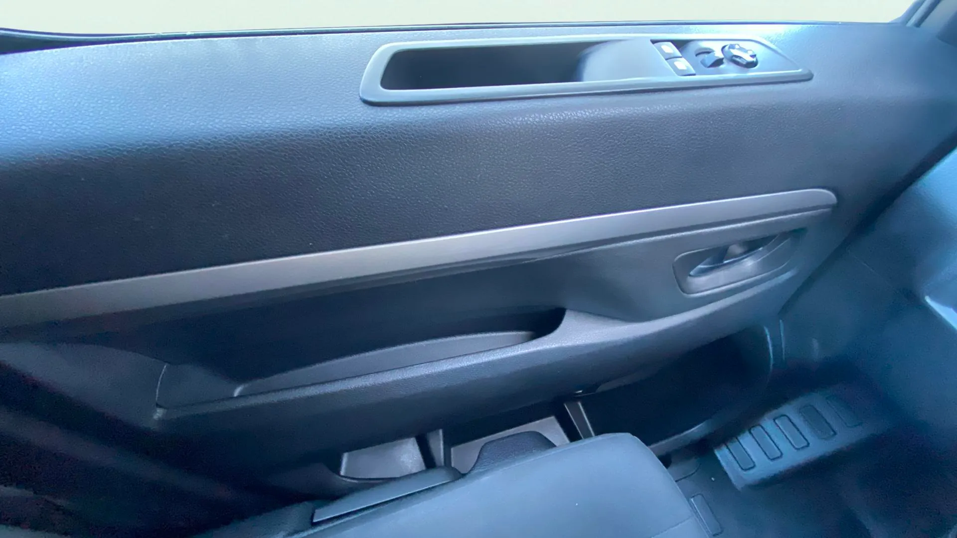 Peugeot Traveller Business Long BlueHDi 180 EAT8 - foto 24