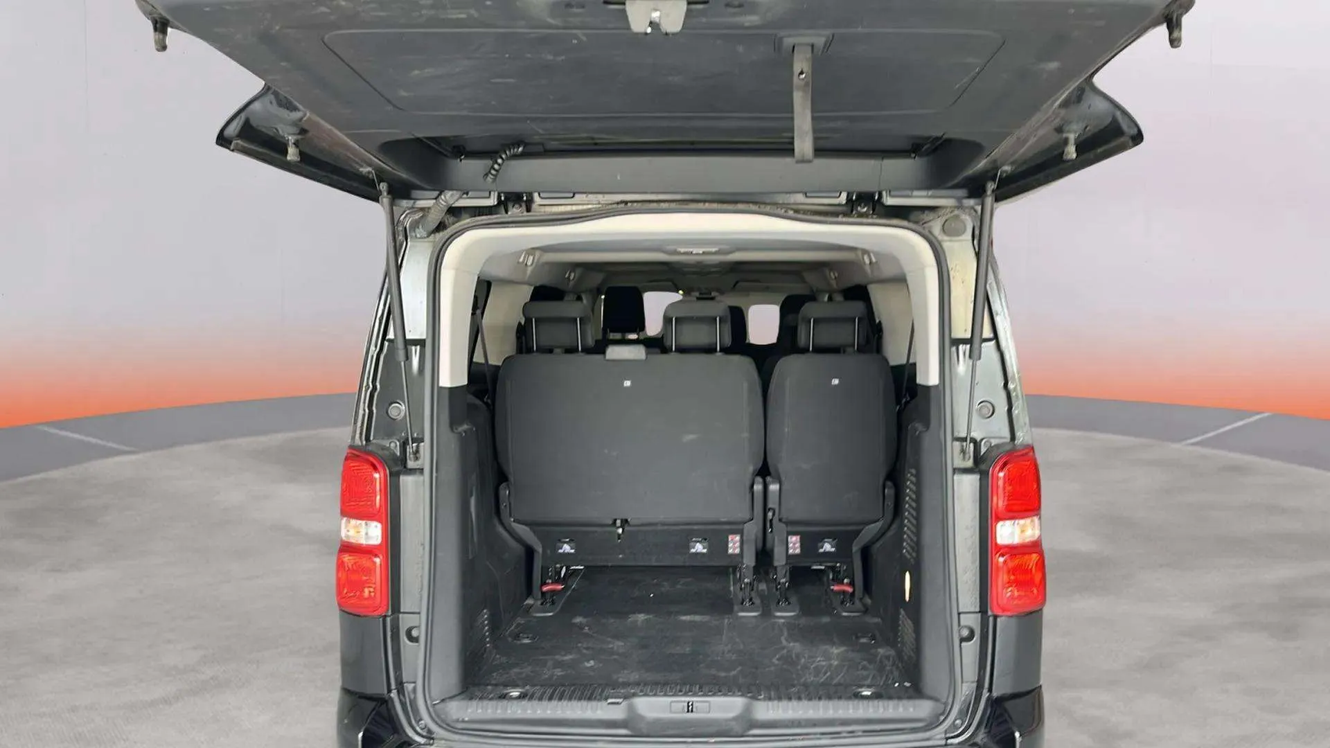 Peugeot Traveller Business Long BlueHDi 180 EAT8 - foto 7