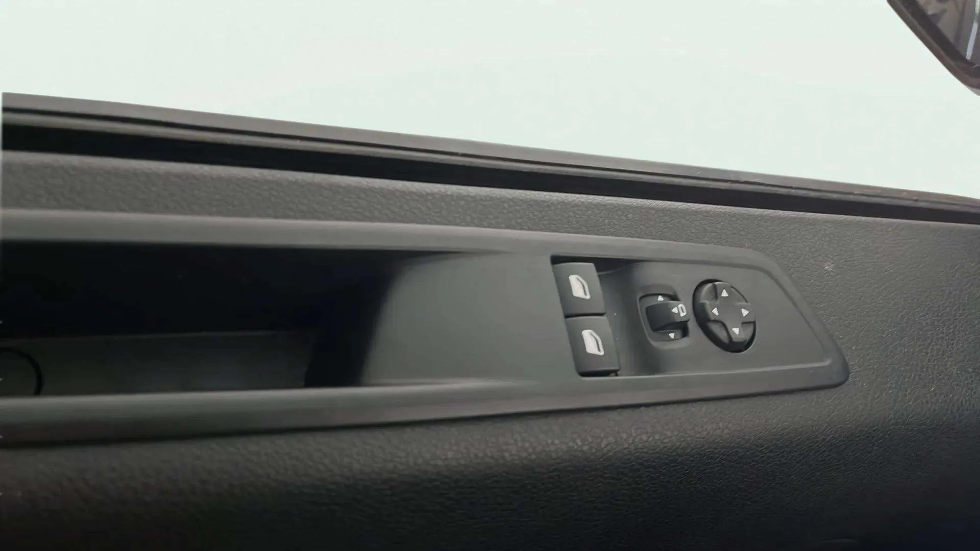Peugeot Traveller Business Long BlueHDi 180 EAT8 - foto 18