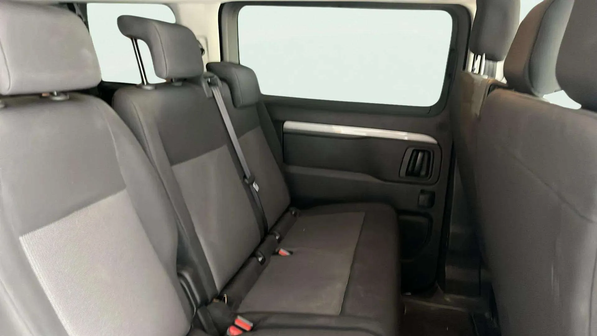 Peugeot Traveller Business Long BlueHDi 180 EAT8 - foto 20