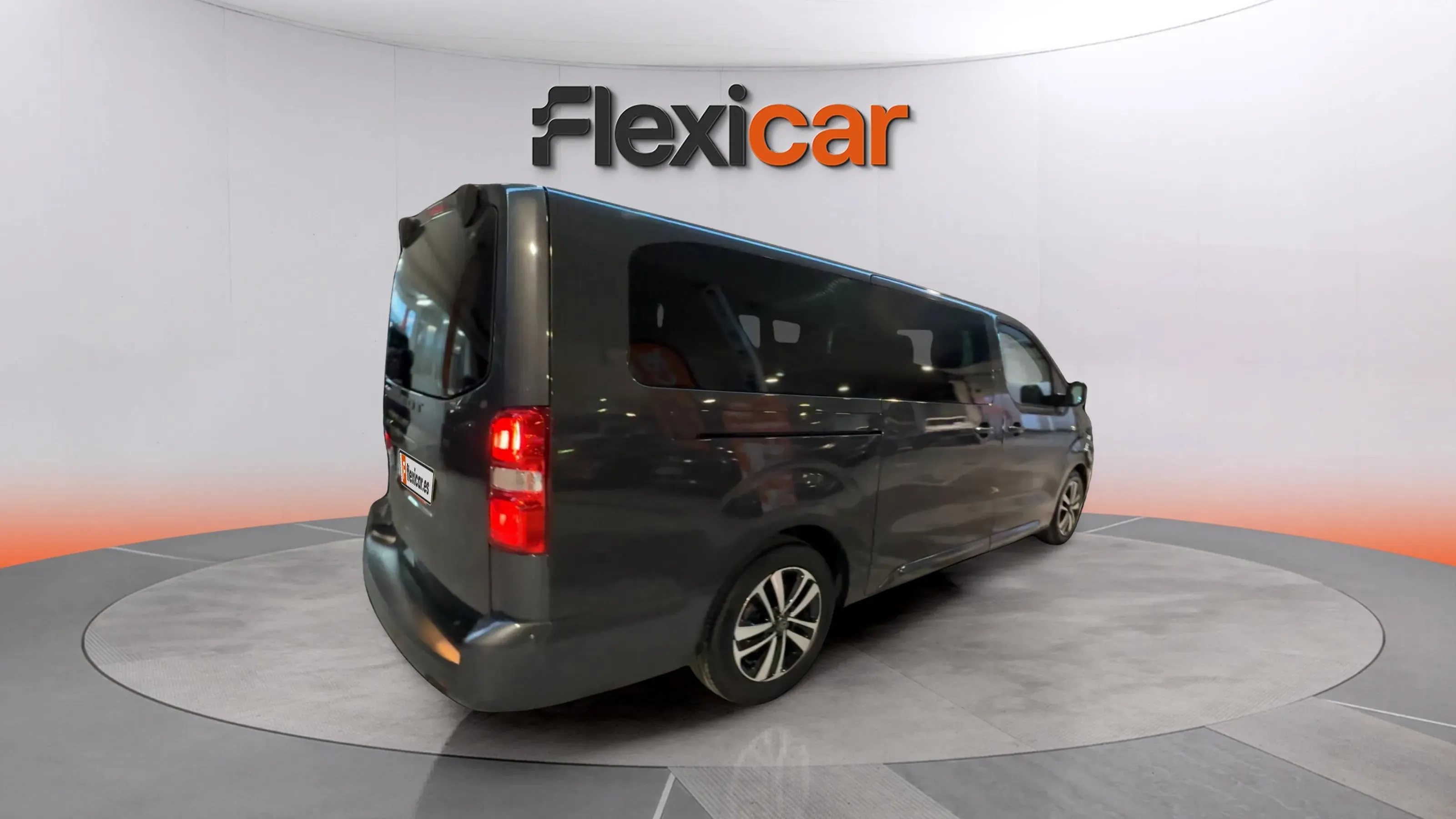Peugeot Traveller Business Long BlueHDi 180 EAT8 - foto 7