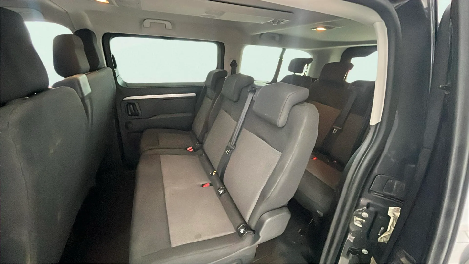Peugeot Traveller Business Long BlueHDi 180 EAT8 - foto 13