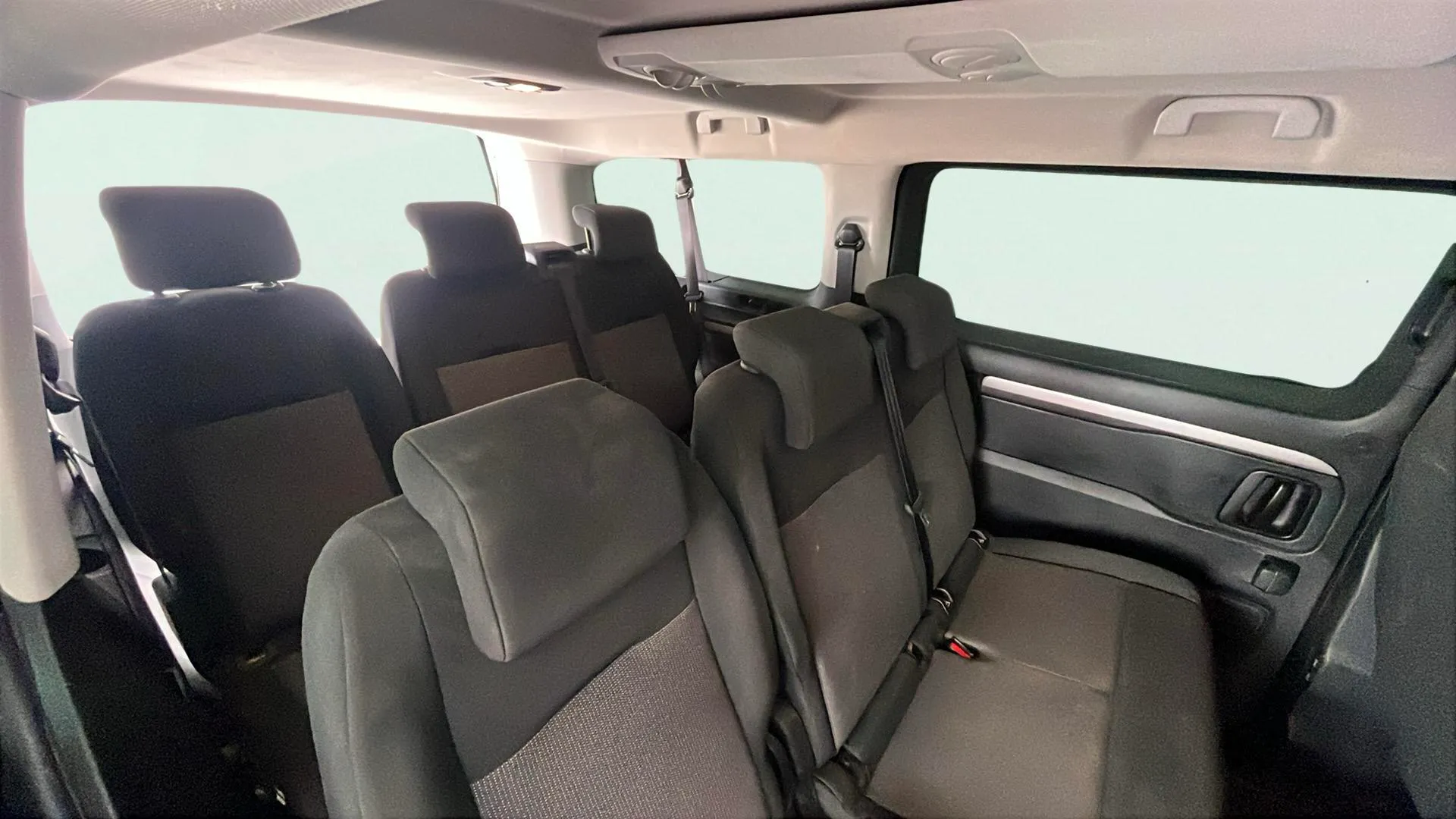 Peugeot Traveller Business Long BlueHDi 180 EAT8 - foto 19