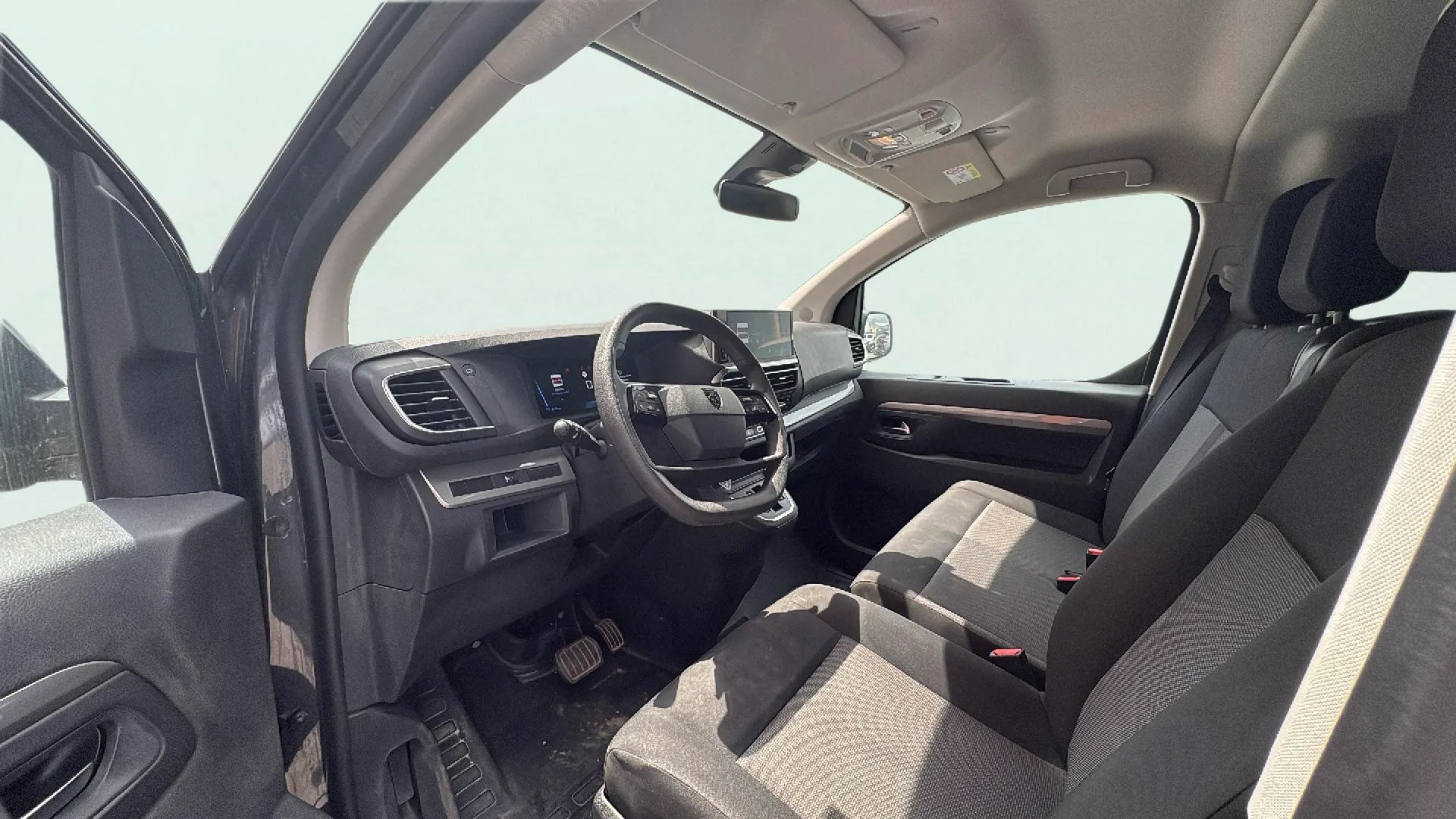 Peugeot Traveller Business Long BlueHDi 180 EAT8 - foto 18