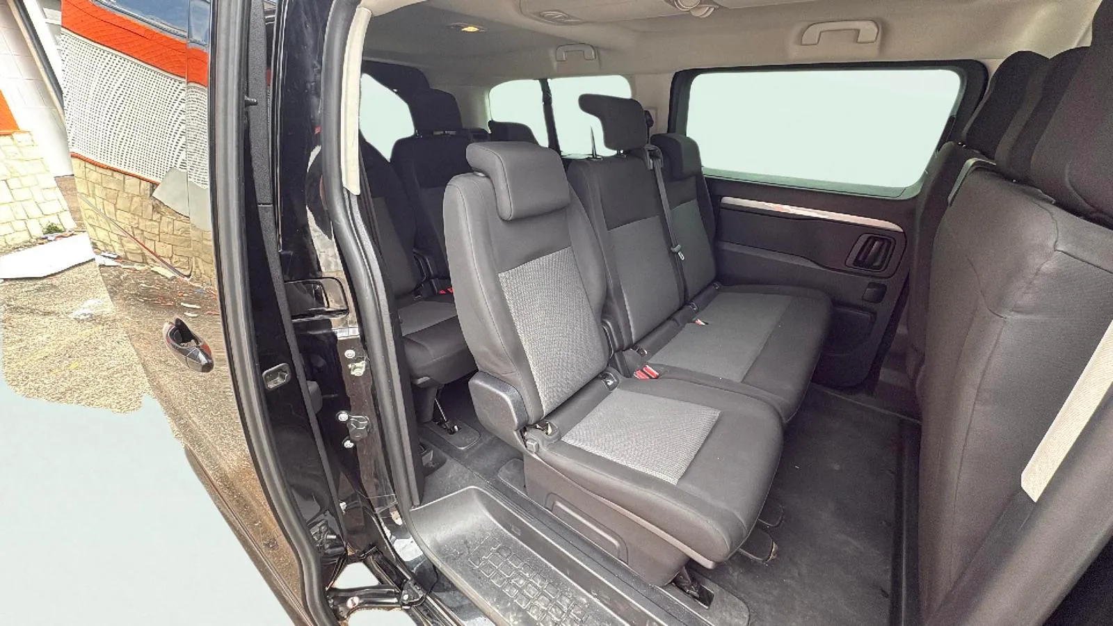 Peugeot Traveller Business Long BlueHDi 180 EAT8 - foto 14
