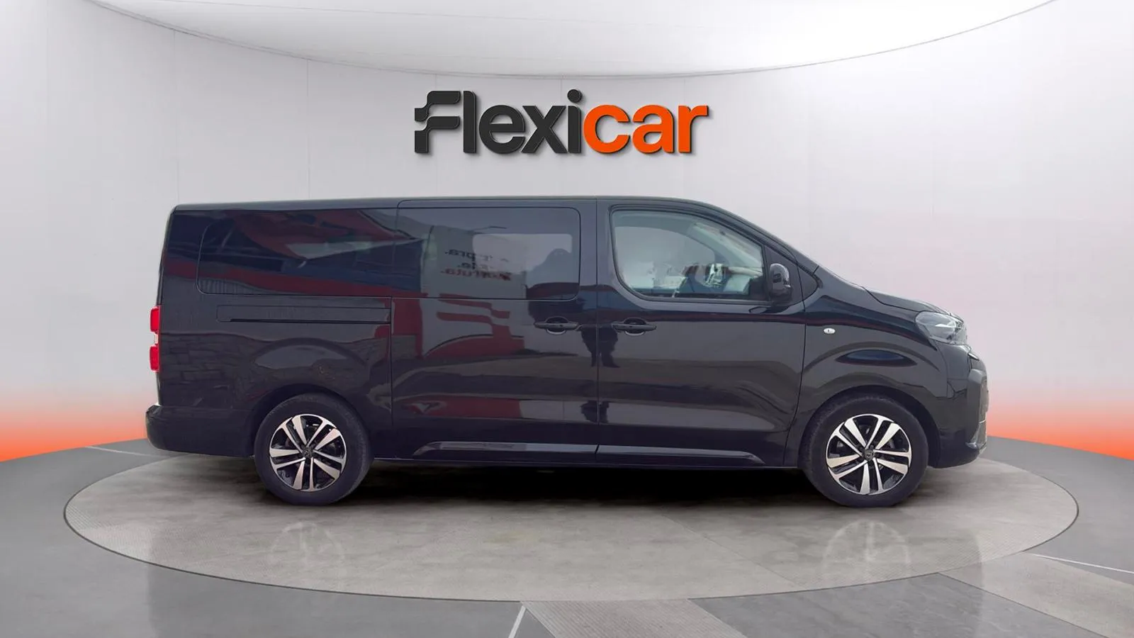 Peugeot Traveller Business Long BlueHDi 180 EAT8 - foto 2