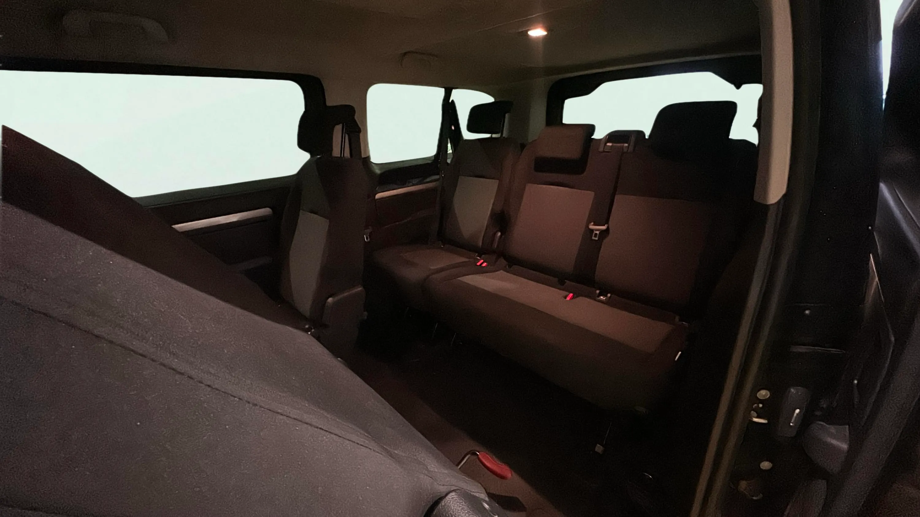 Peugeot Traveller Business Long BlueHDi 180 EAT8 - foto 20