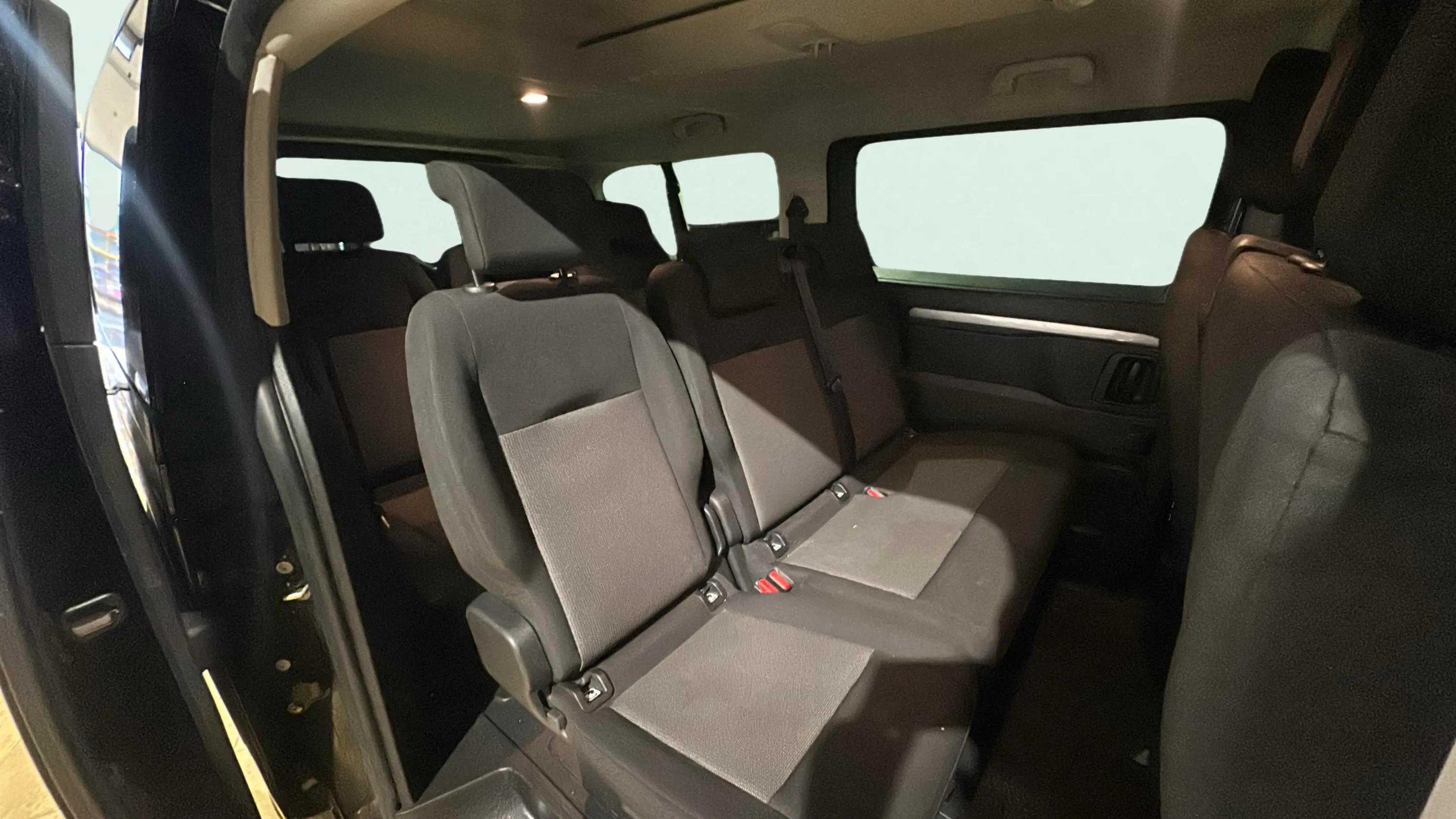 Peugeot Traveller Business Long BlueHDi 180 EAT8 - foto 19