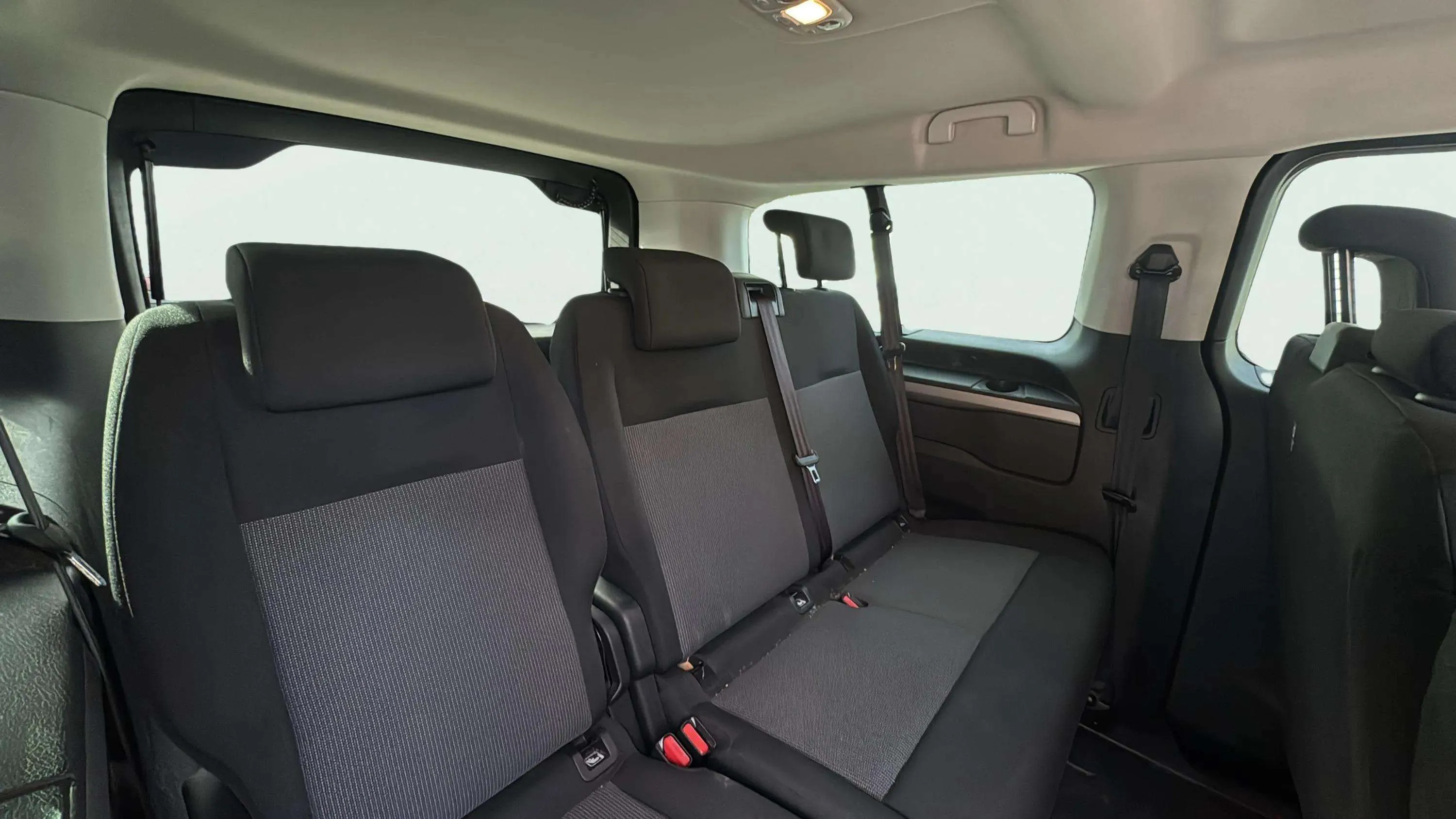 Peugeot Traveller Business Long BlueHDi 180 EAT8 - foto 20