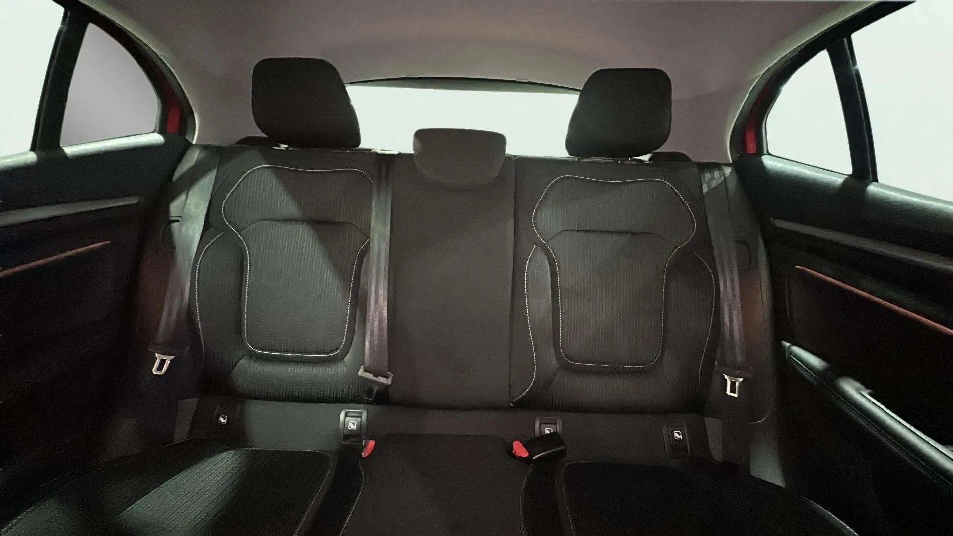 Renault Mégane Bose TCe EDC - foto 12