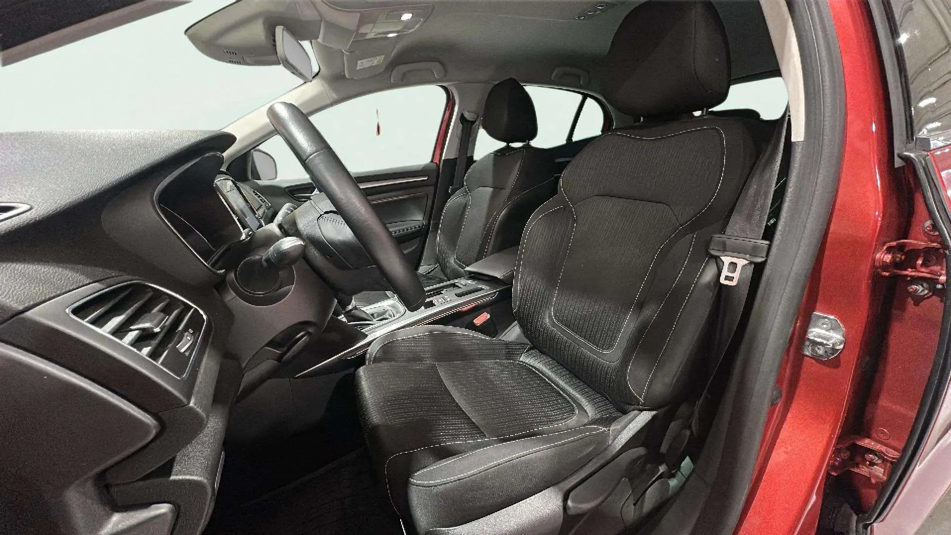 Renault Mégane Bose TCe EDC - foto 11