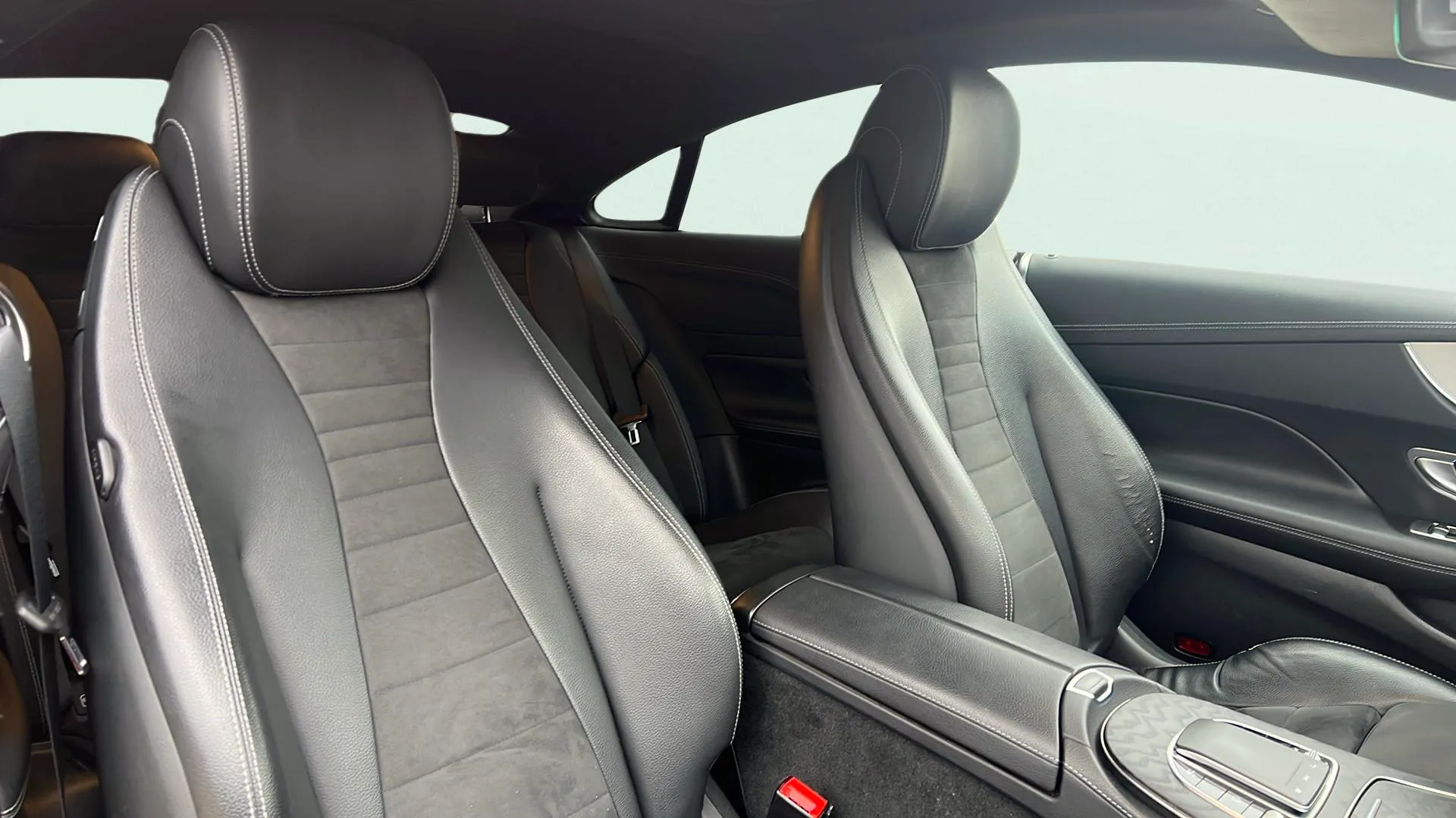 Mercedes-Benz Clase E Coupé E 220 d - foto 19