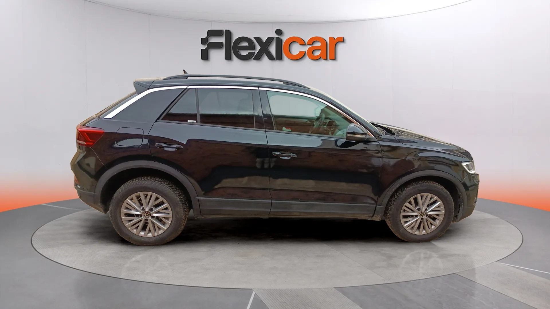 Volkswagen T-Roc 1.0 TSI - foto 8