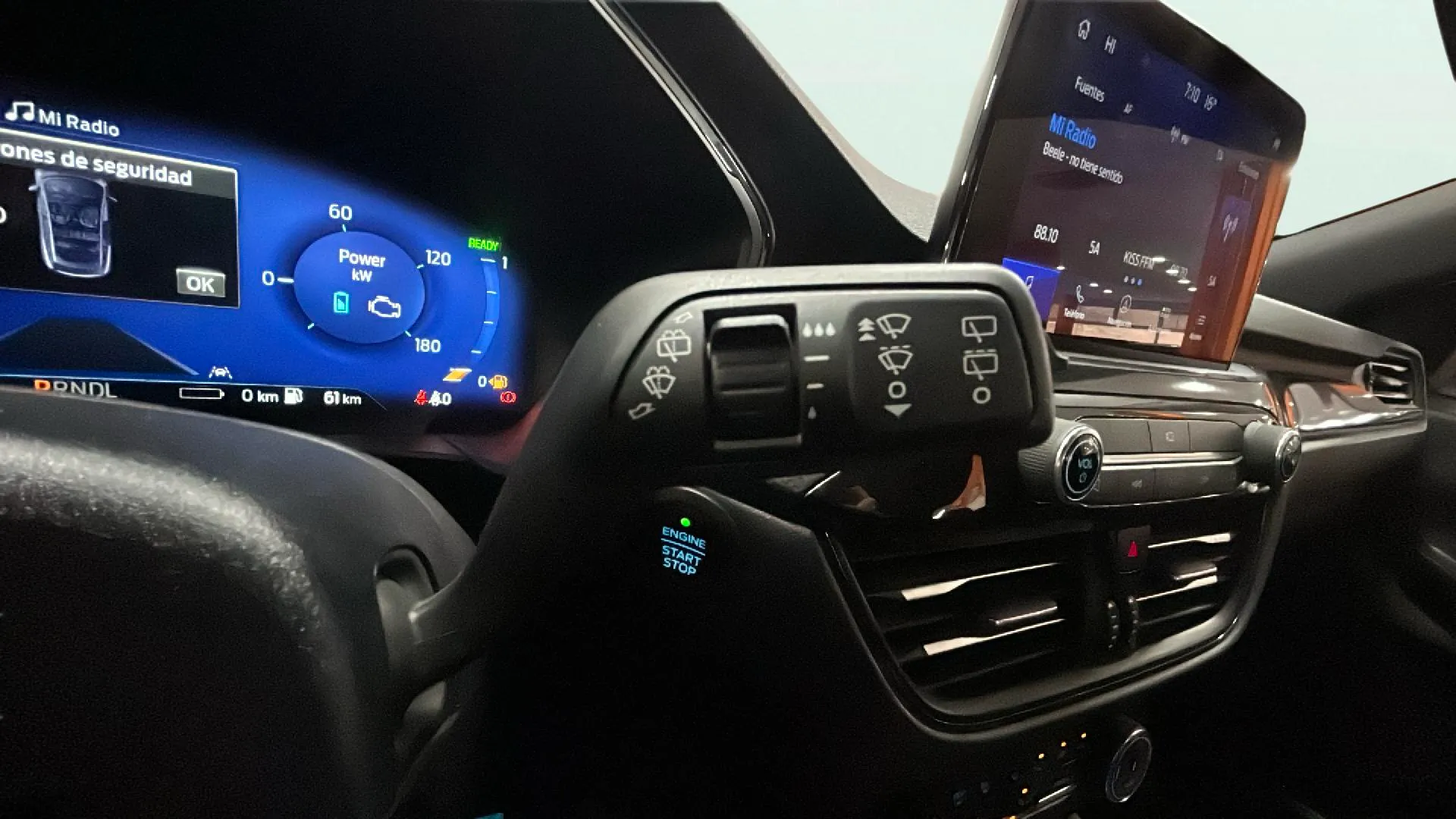 Ford Kuga ST-Line X 2.5 Duratec PHEV - foto 29