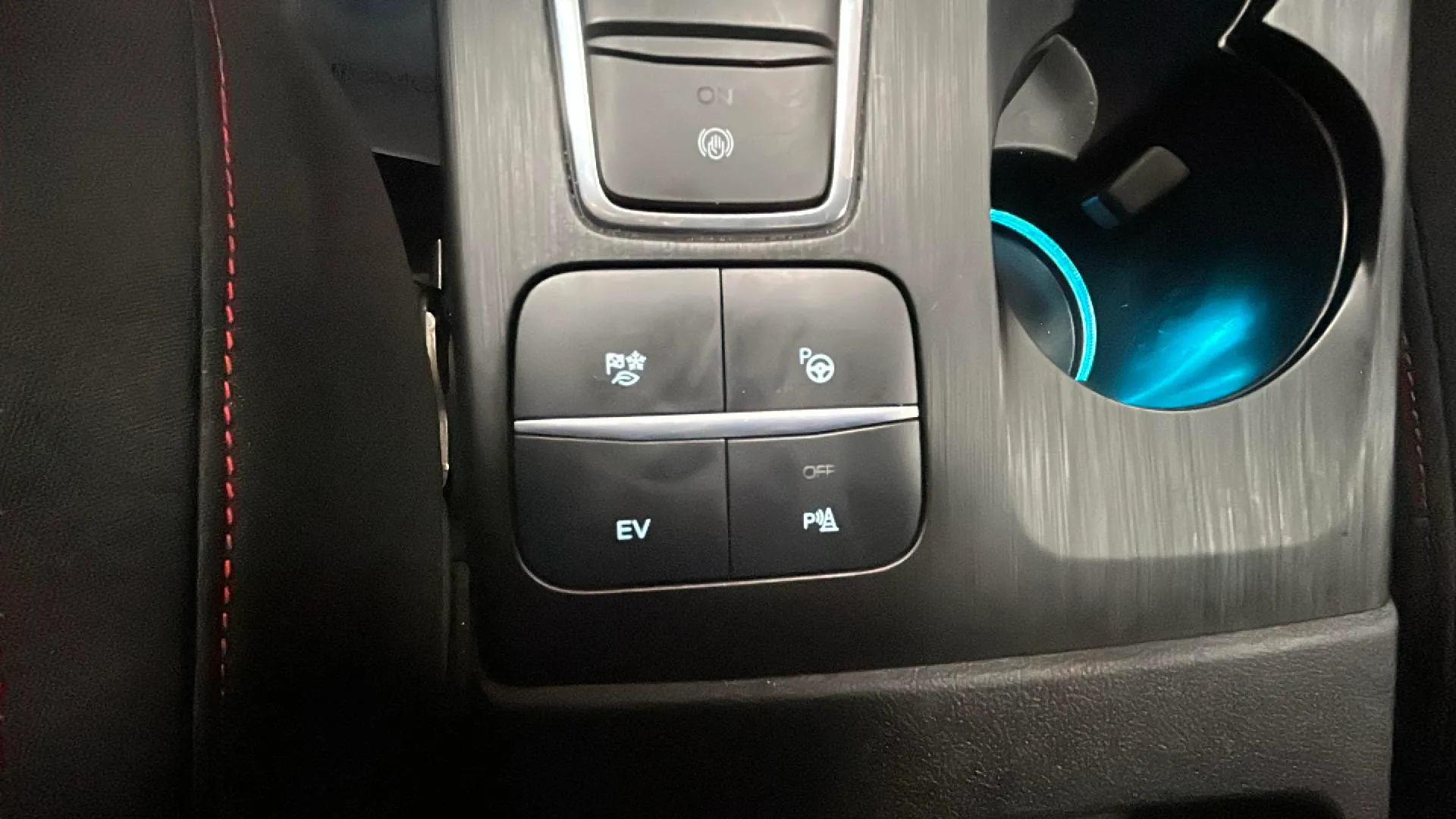Ford Kuga ST-Line X 2.5 Duratec PHEV - foto 28