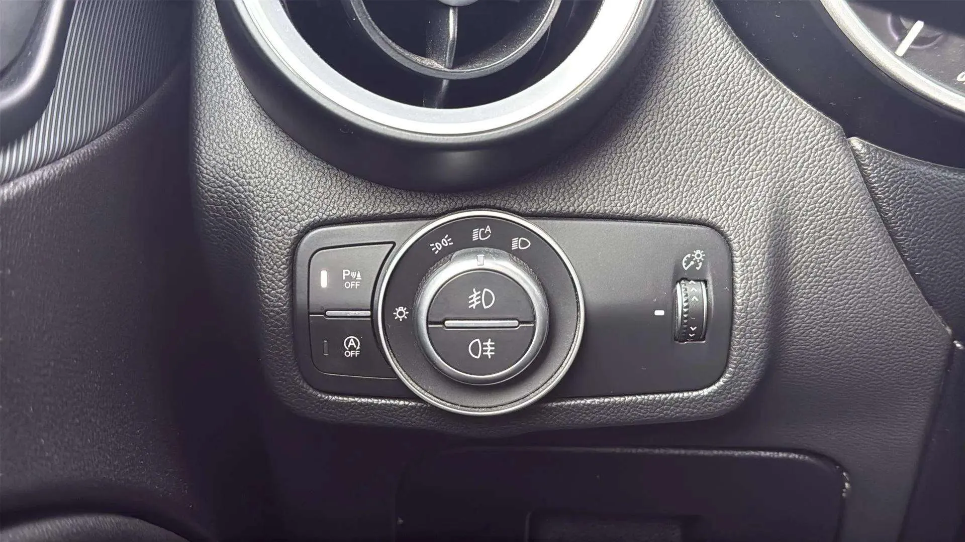 Alfa Romeo Stelvio 2.2 Diesel Sprint RWD - foto 17