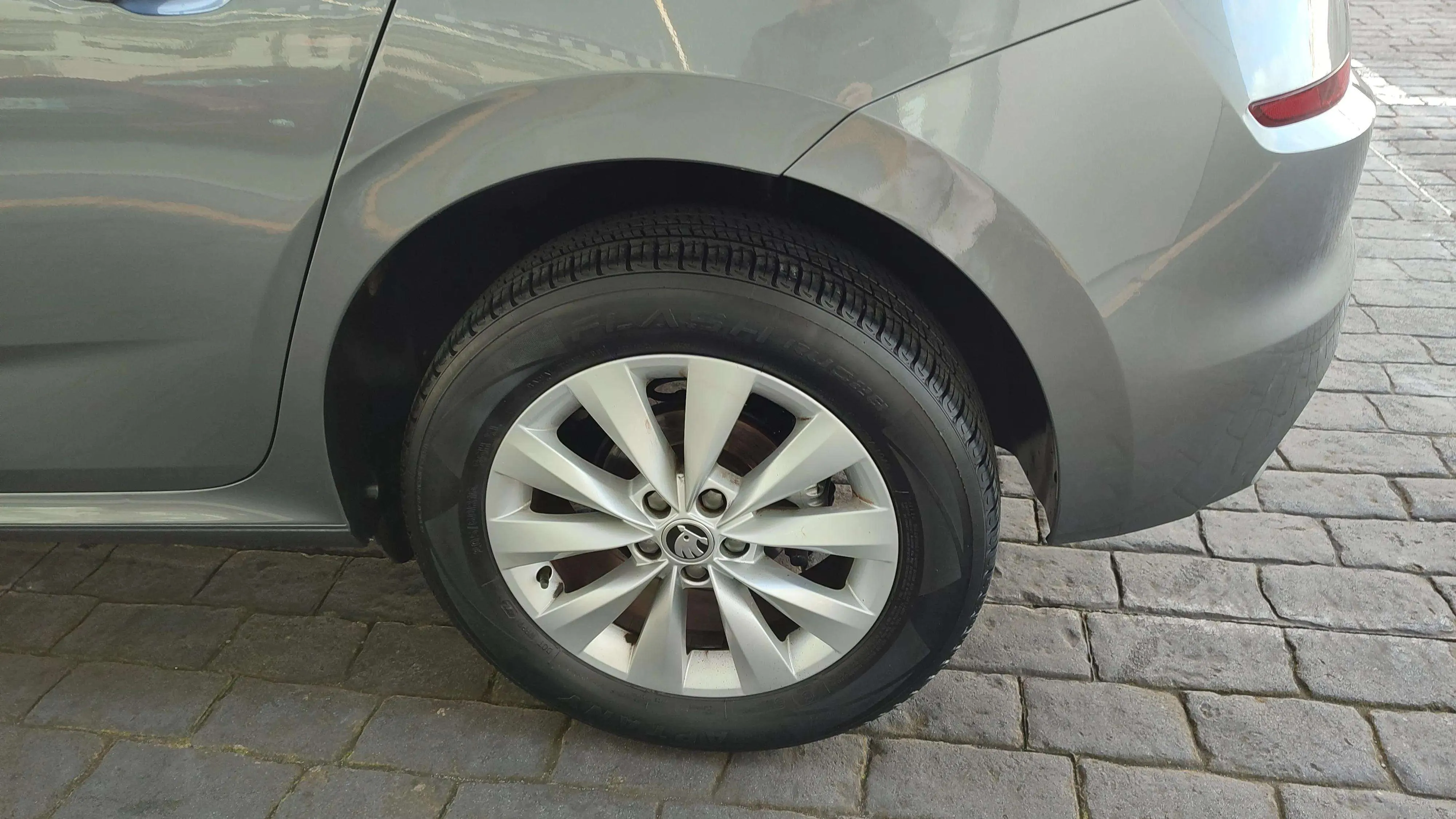Škoda Kamiq 1.0 TSI Ambition - foto 21
