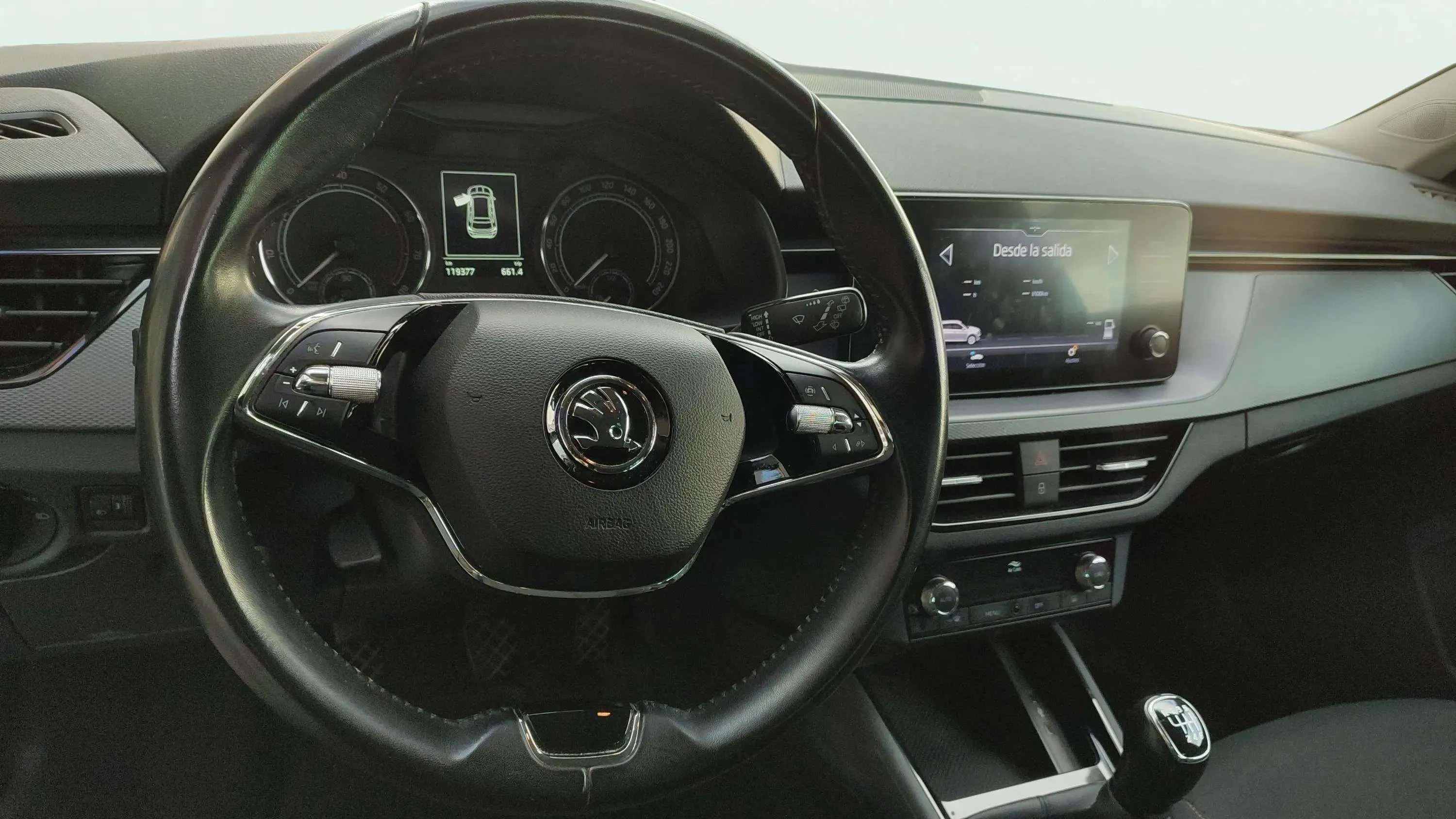 Škoda Kamiq 1.0 TSI Ambition - foto 10