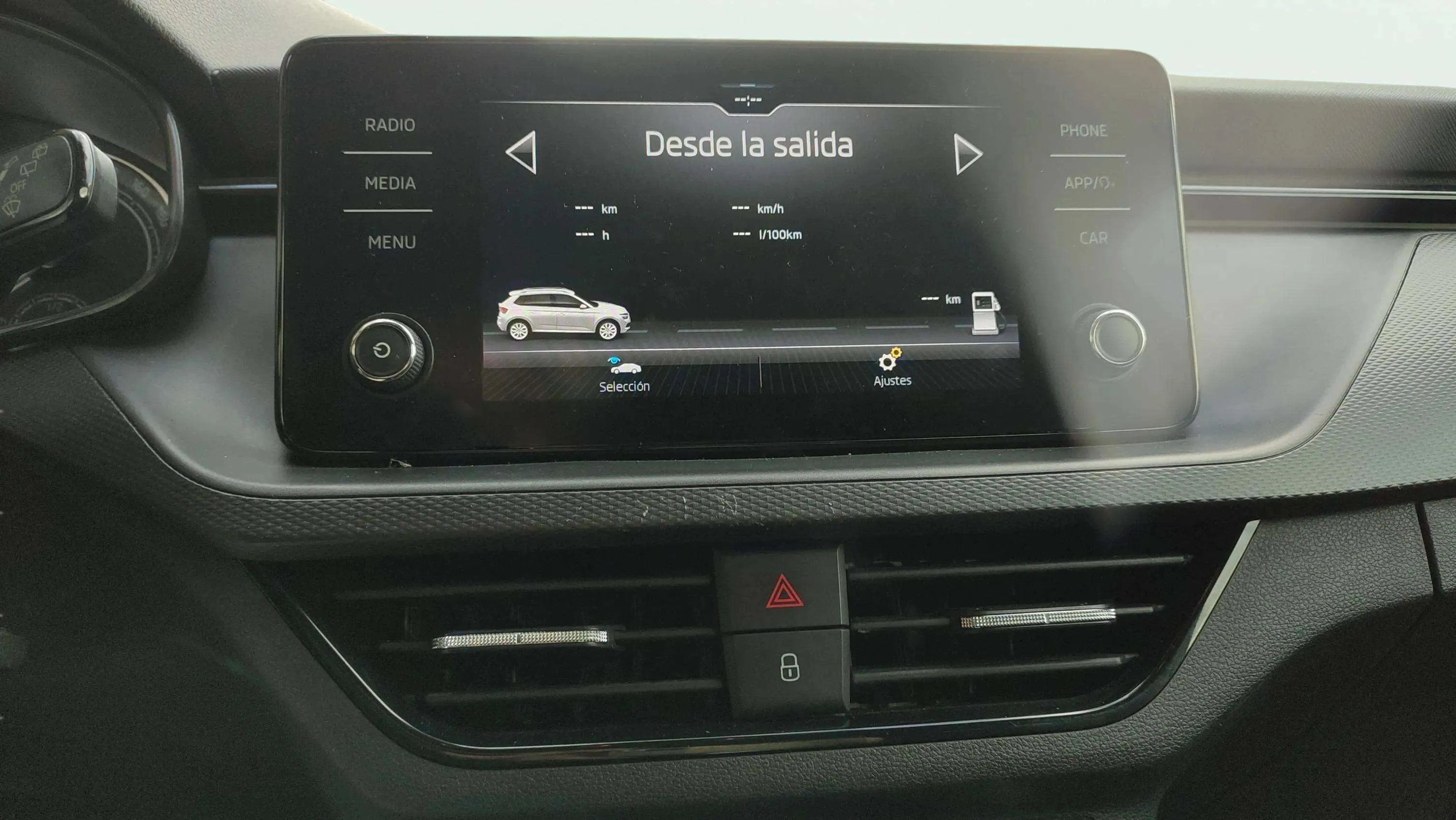 Škoda Kamiq 1.0 TSI Ambition - foto 9