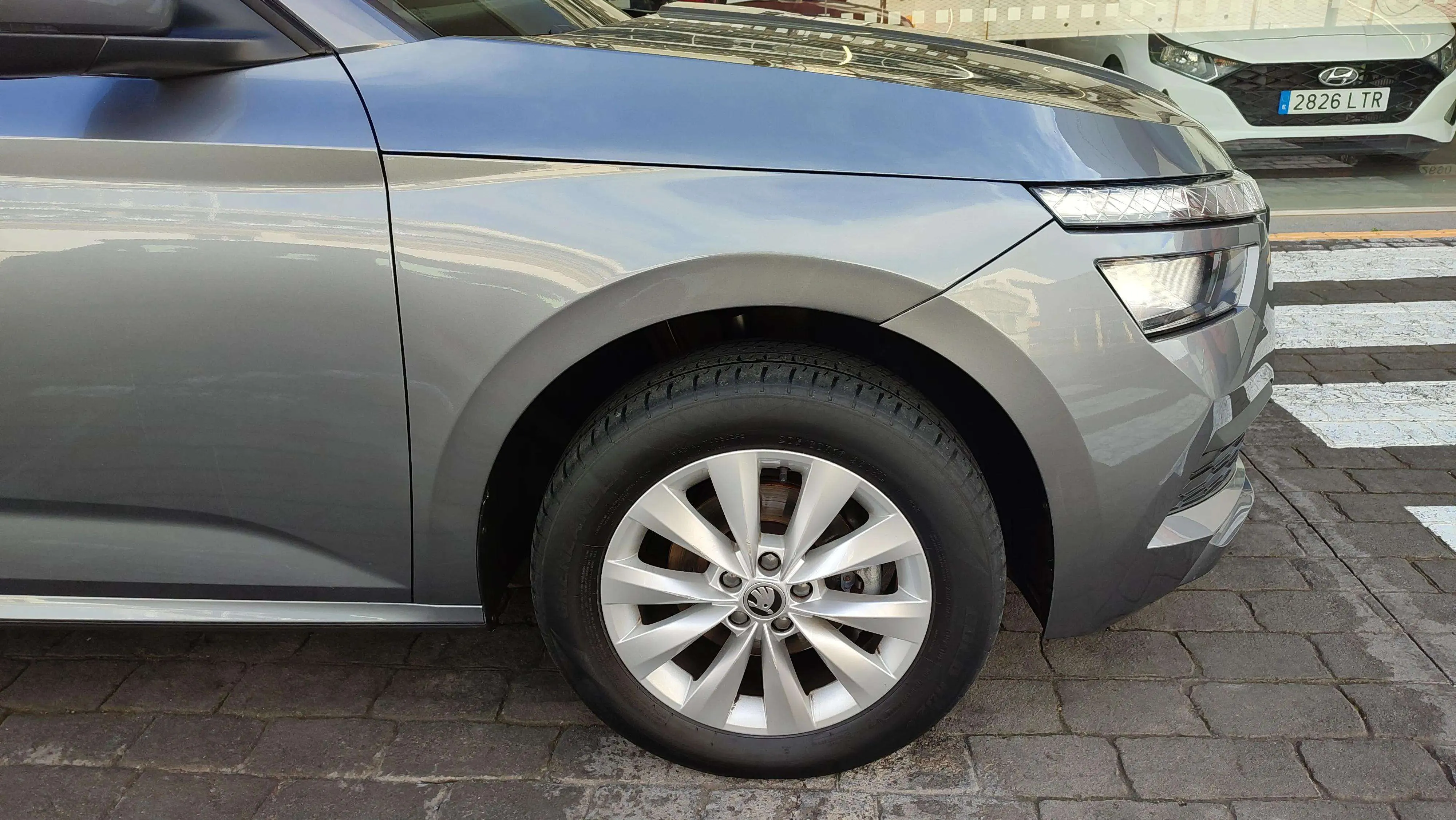 Škoda Kamiq 1.0 TSI Ambition - foto 18