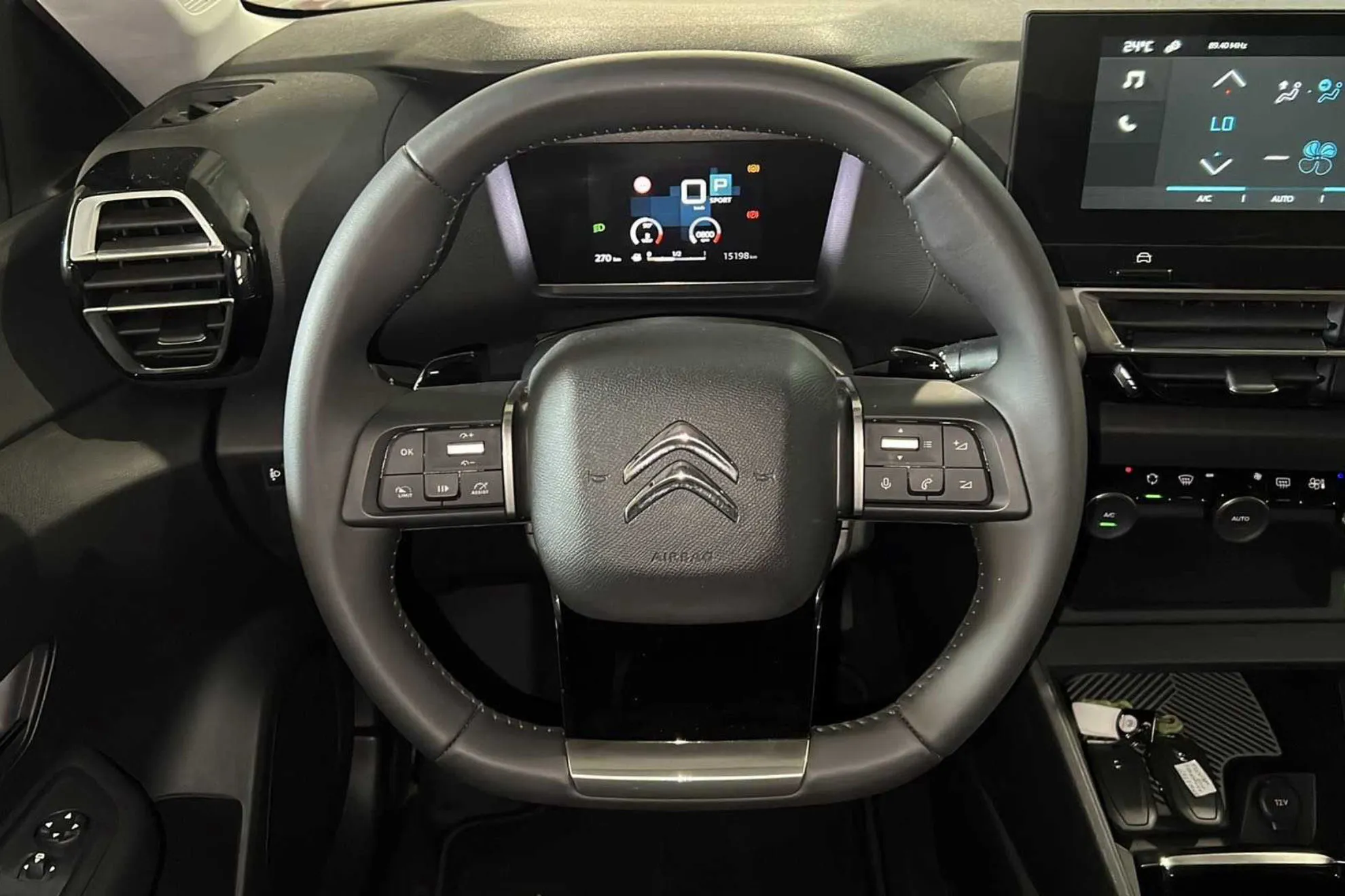 Citroën C4 X PureTech 130 EAT8 Feel Pack - foto 11