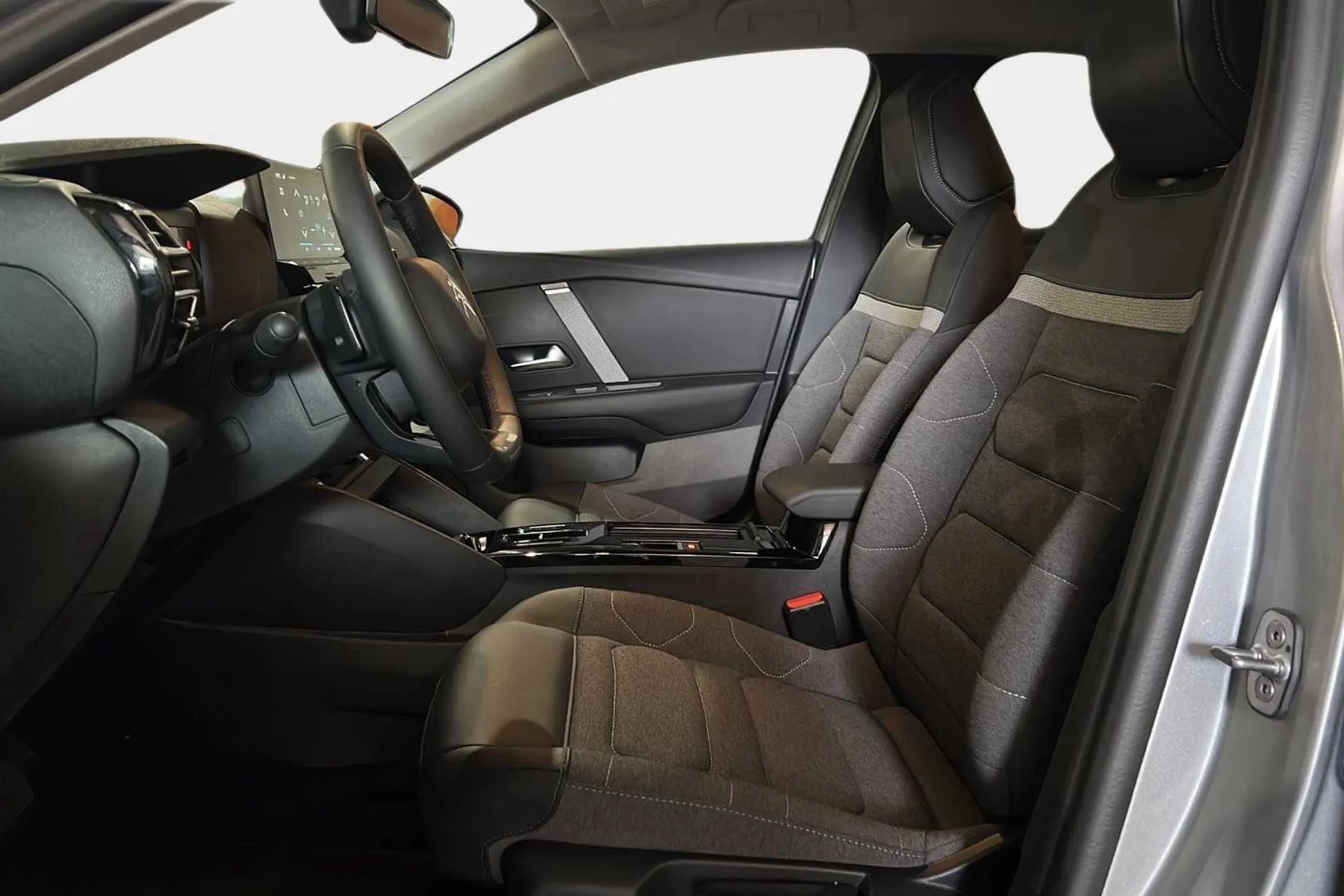 Citroën C4 X PureTech 130 EAT8 Feel Pack - foto 15