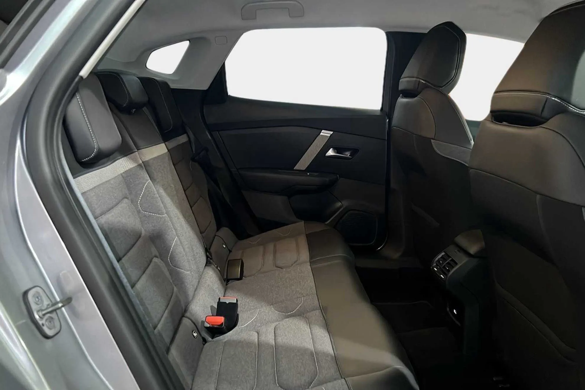 Citroën C4 X PureTech 130 EAT8 Feel Pack - foto 16