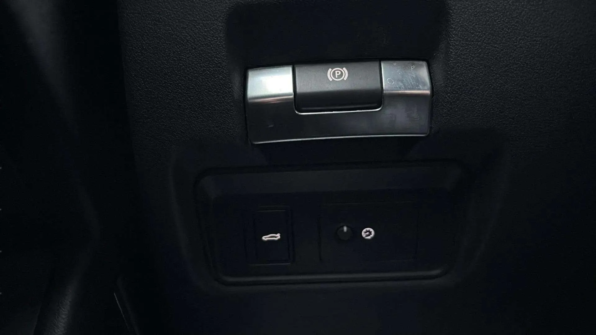 Jaguar XE 2.0 Diesel RWD Portfolio - foto 17