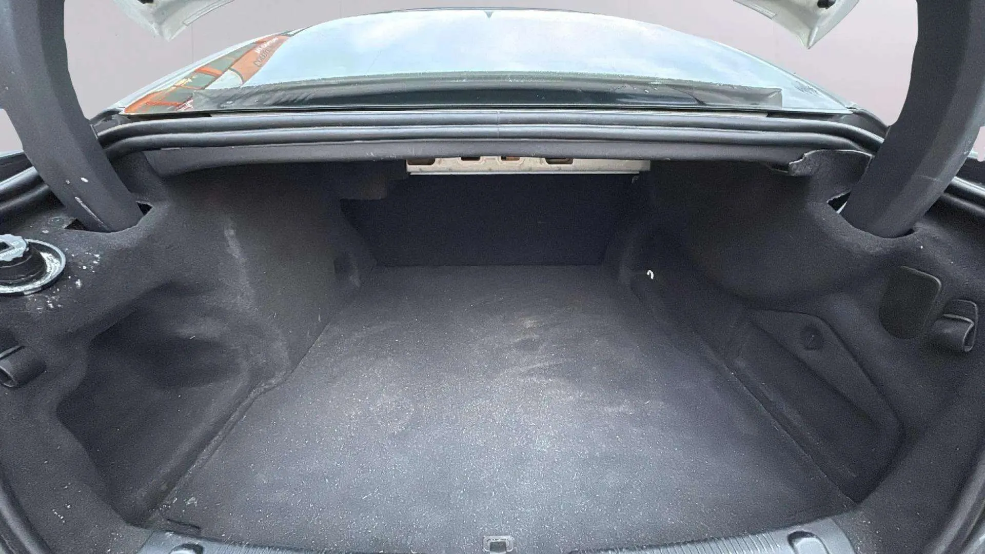 Jaguar XE 2.0 Diesel RWD Portfolio - foto 13