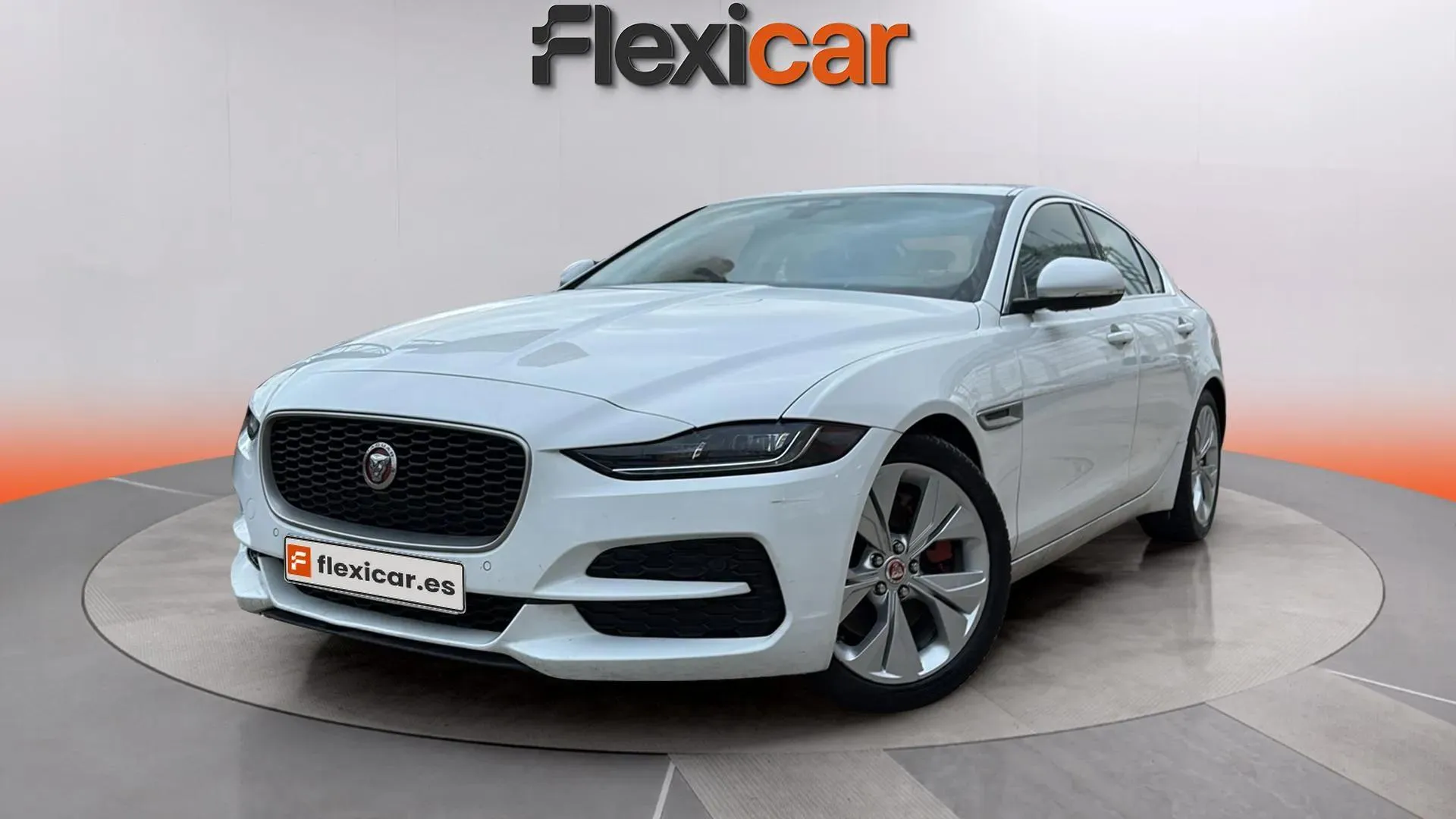 Jaguar XE 2.0 Diesel RWD Portfolio - foto 3