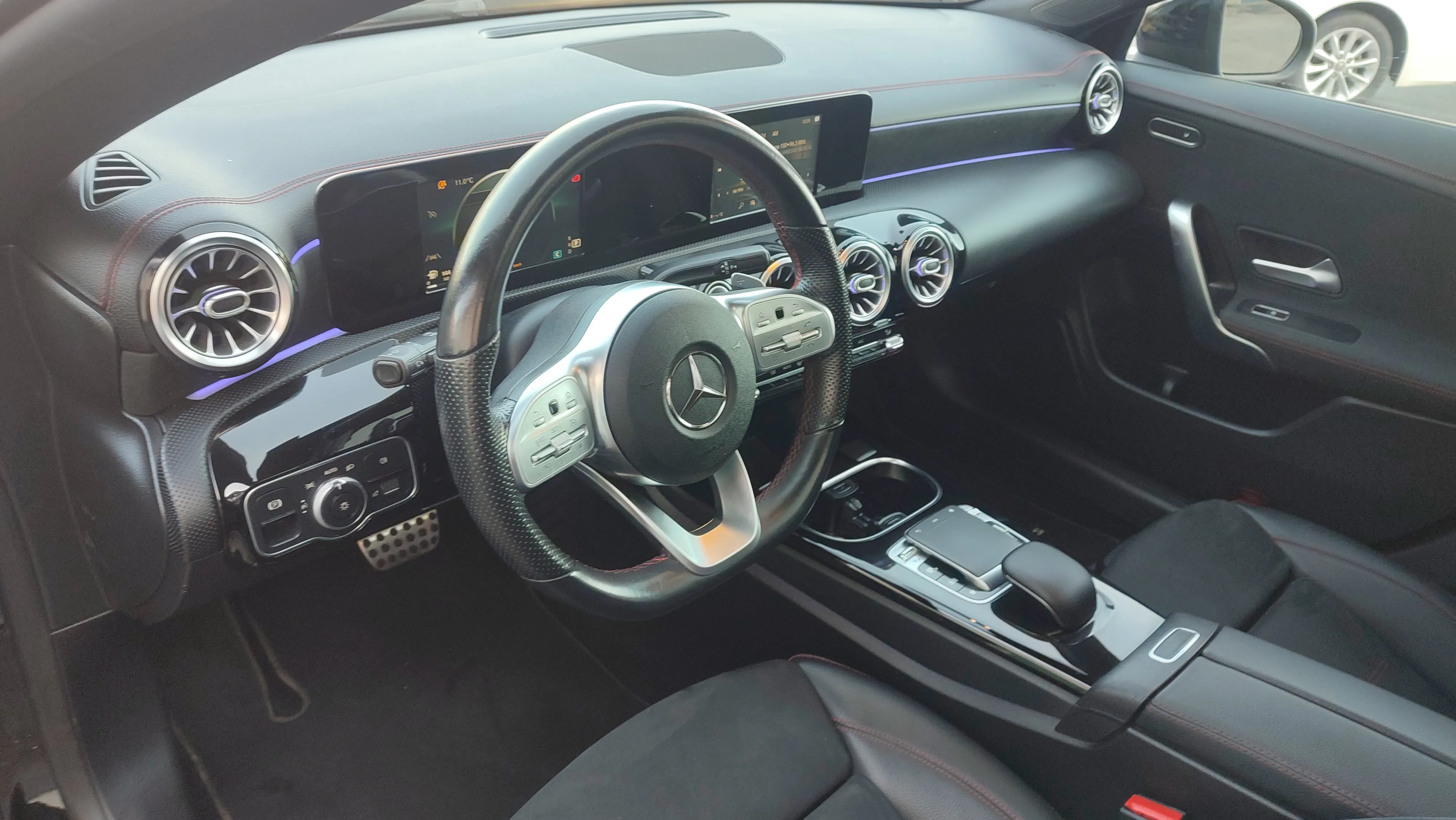 Mercedes-Benz CLA 220 D DCT Shooting Brake - foto 13