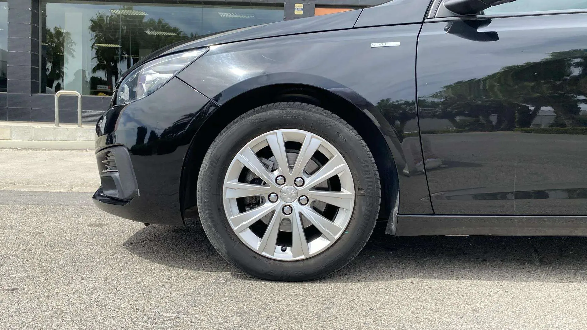 Peugeot 308 Allure 1.2 PureTech - foto 10