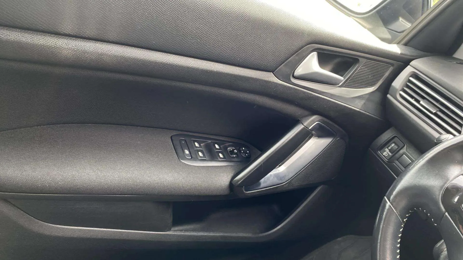 Peugeot 308 Allure 1.2 PureTech - foto 17