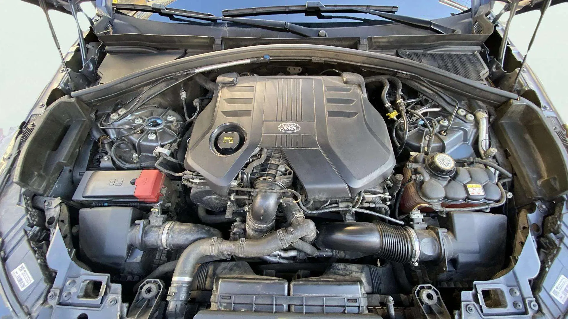 Land Rover Range Rover Velar 3.0 D300 4WD - foto 29