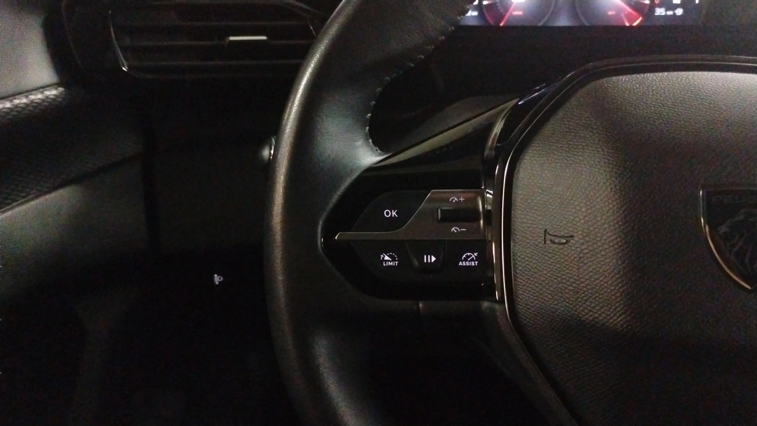 Peugeot 308 Active Pack PureTech 130 - foto 12