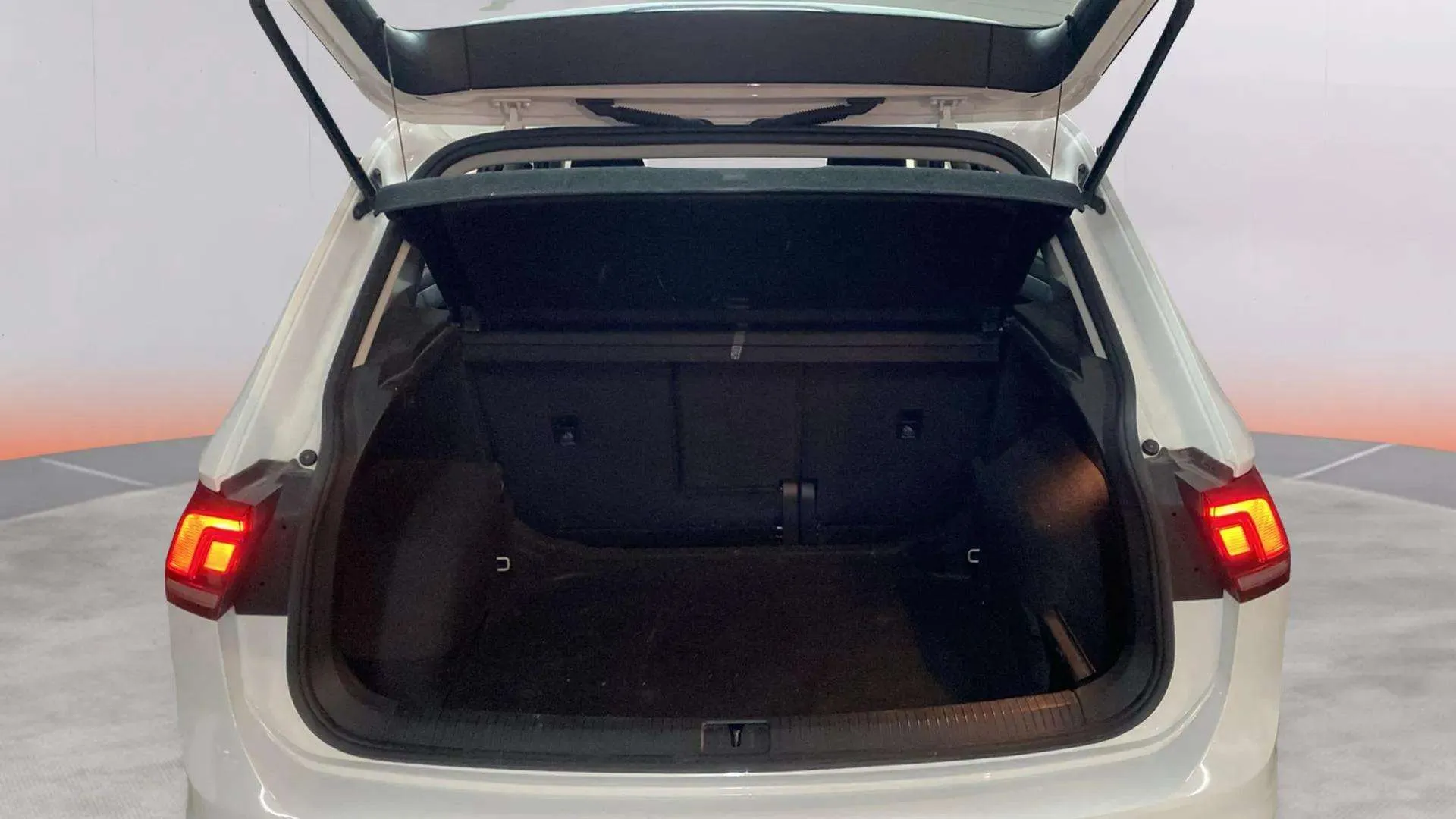 Volkswagen Tiguan 1.5 TSI - foto 25