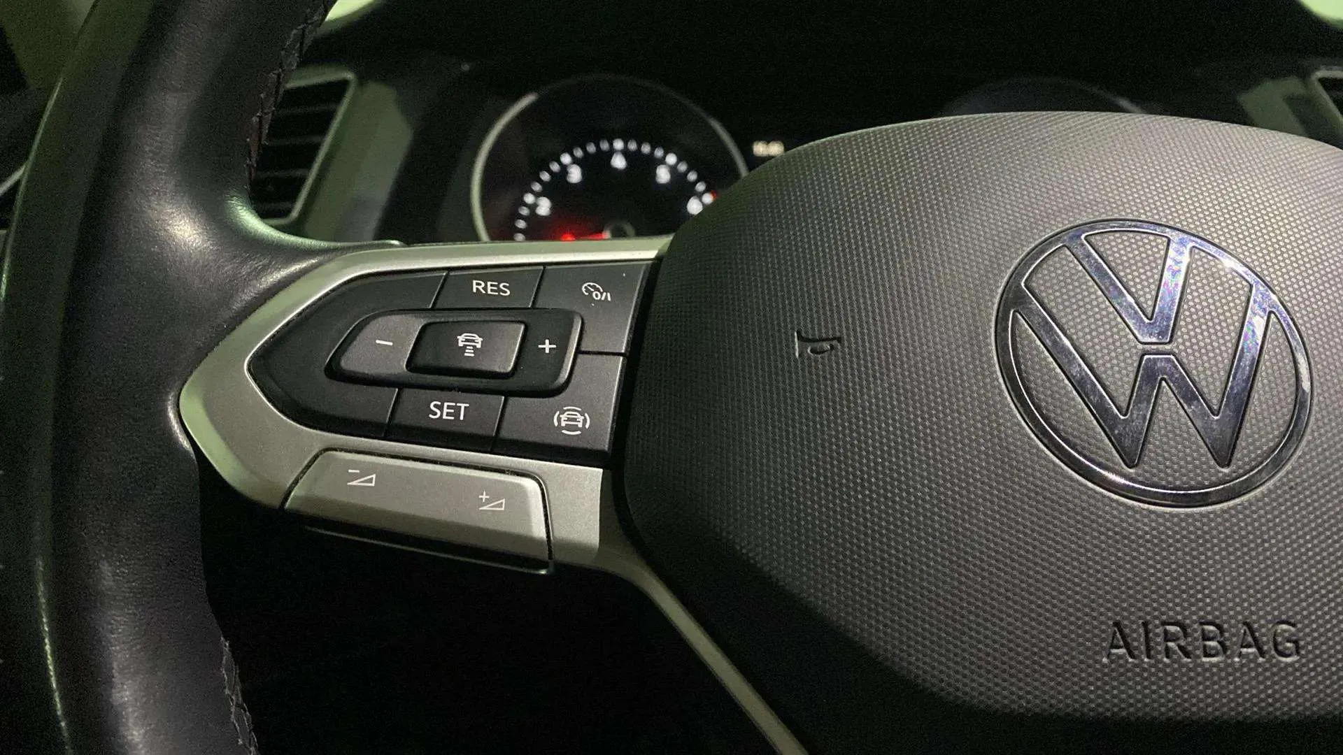 Volkswagen Tiguan 1.5 TSI - foto 11