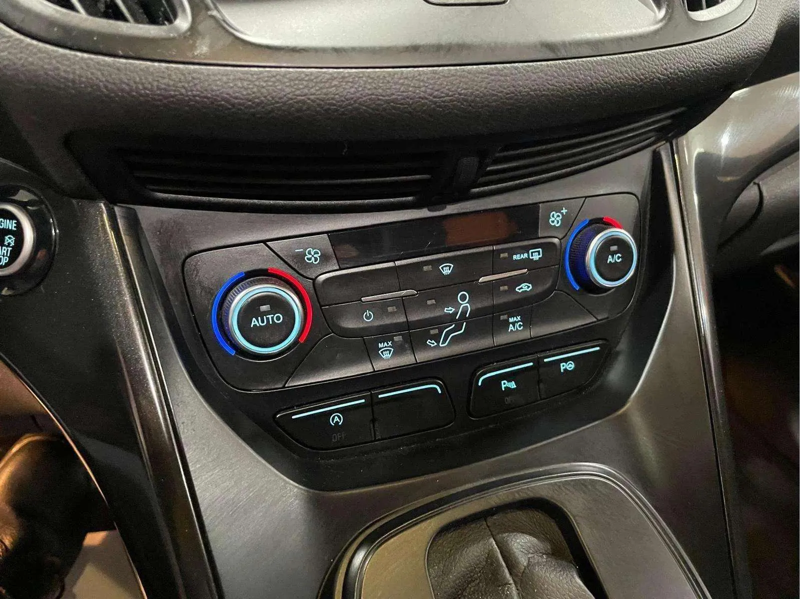 Ford Kuga 1.5 EcoBoost 4x4 ASS ST-Line - foto 10