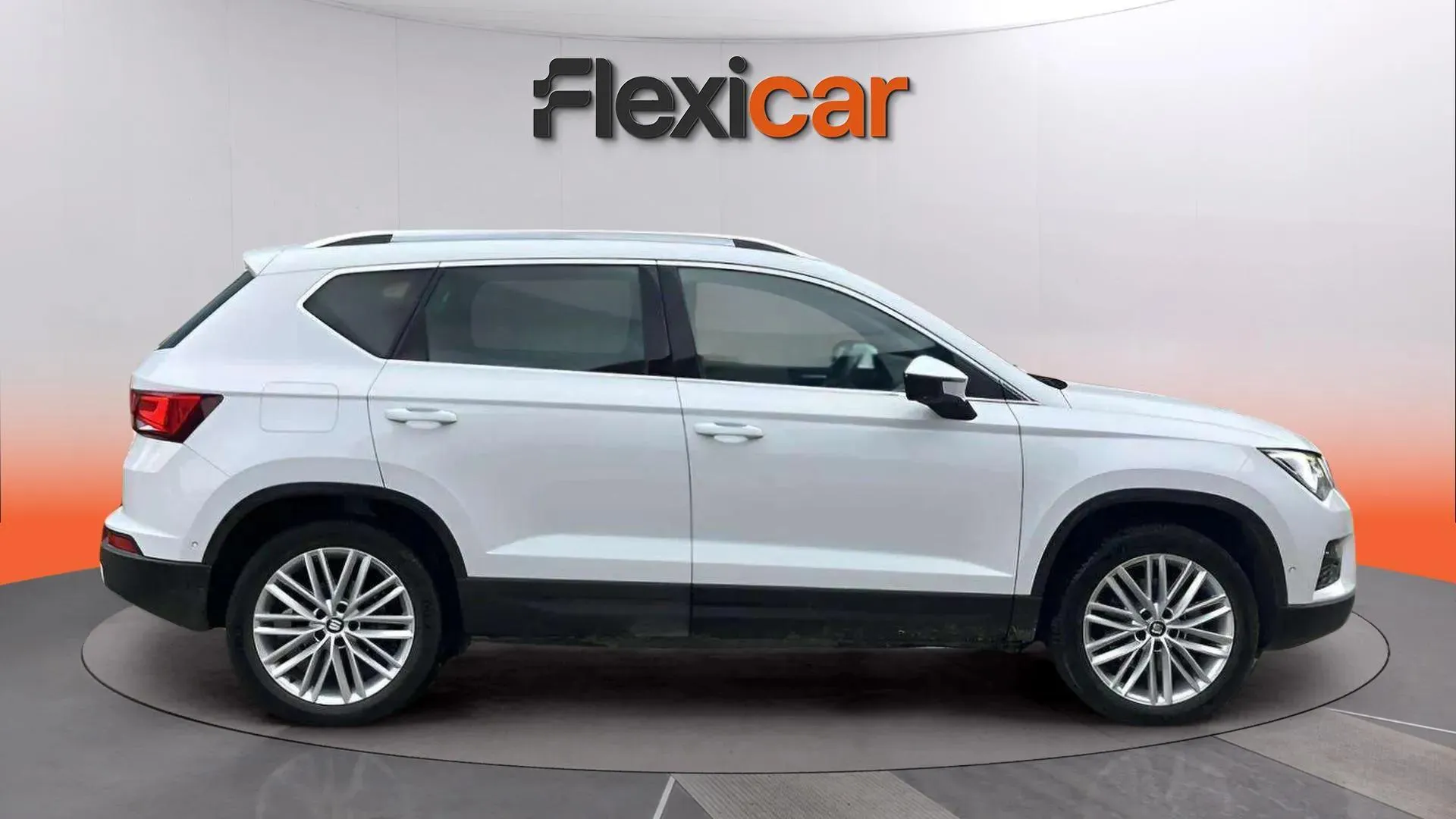 SEAT Ateca 1.5 TSI DSG Xcel Edit. - foto 10