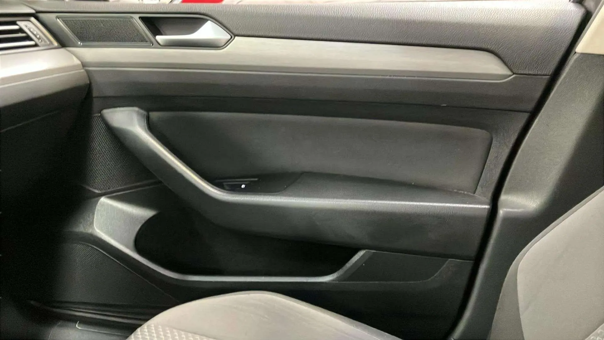 Volkswagen Passat Advance 1.6 TDI DSG Variant - foto 11
