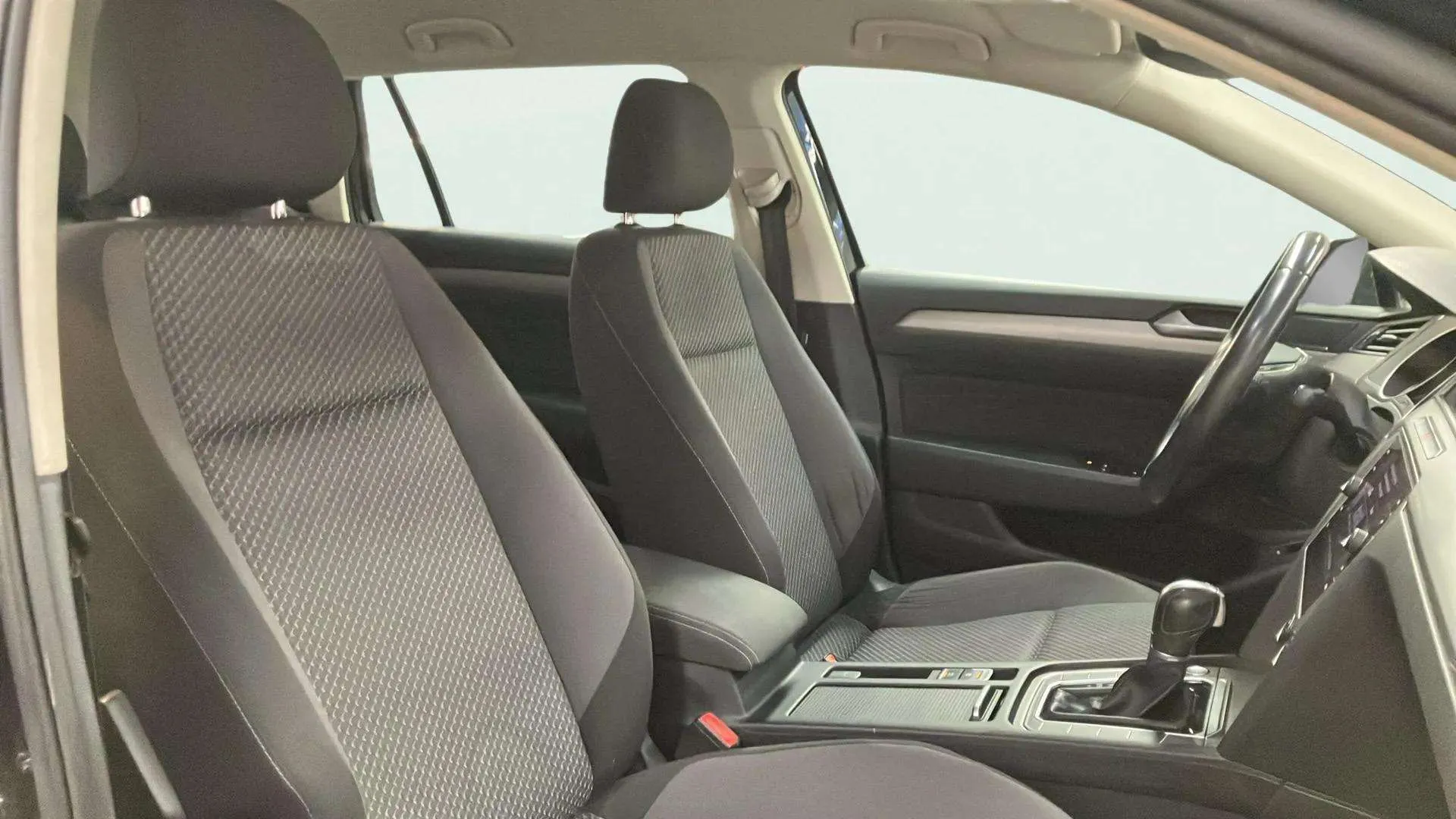 Volkswagen Passat Advance 1.6 TDI DSG Variant - foto 14