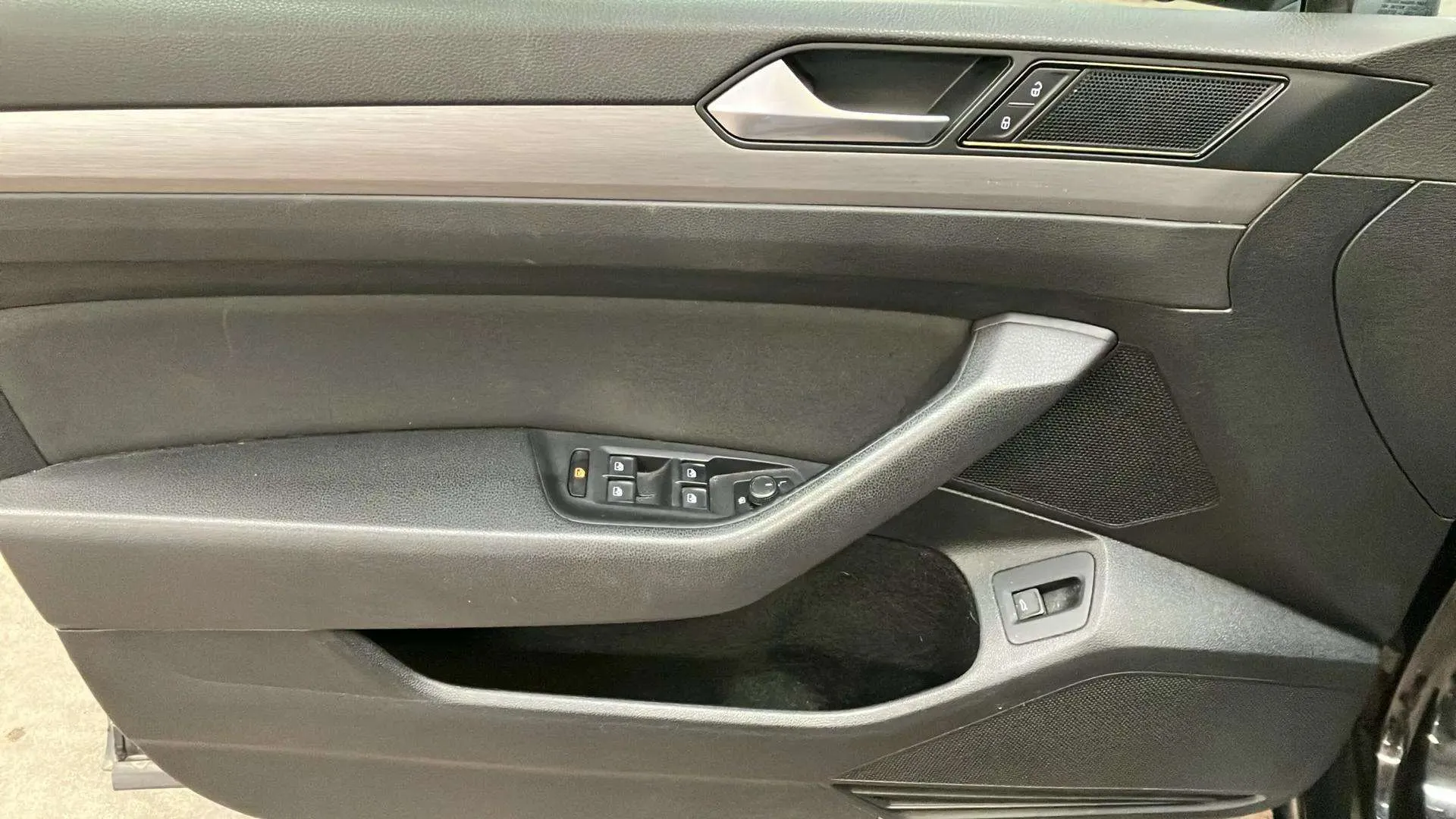 Volkswagen Passat Advance 1.6 TDI DSG Variant - foto 12