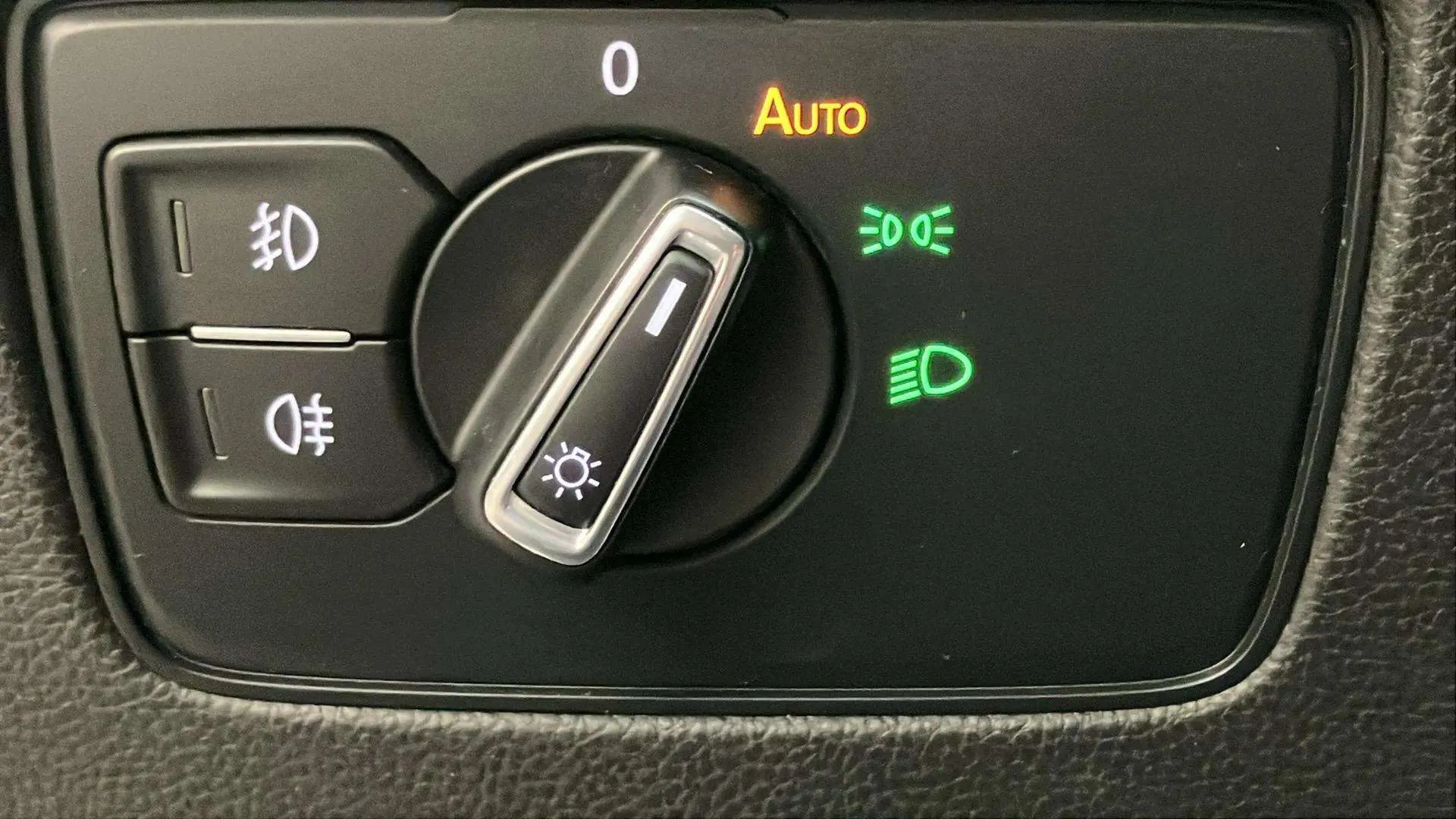 Volkswagen Passat Advance 1.6 TDI DSG Variant - foto 19