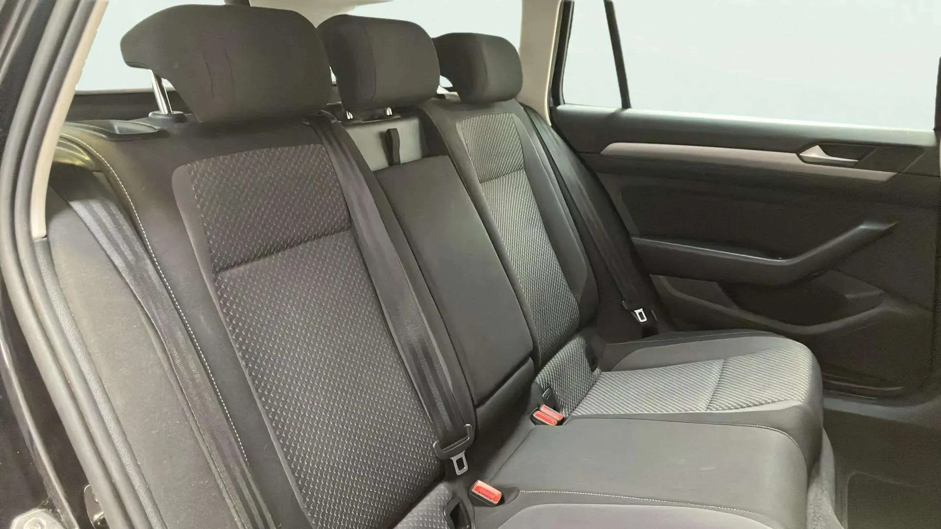 Volkswagen Passat Advance 1.6 TDI DSG Variant - foto 13