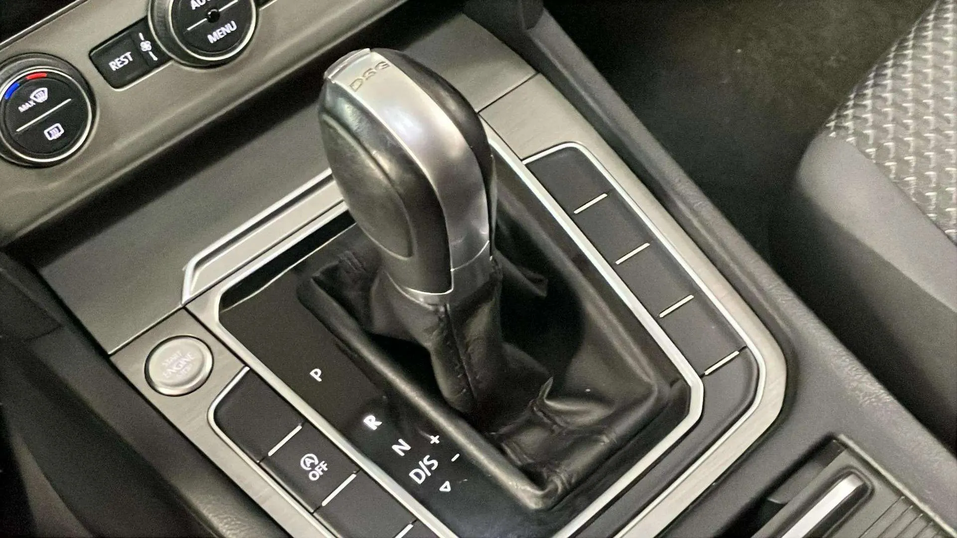 Volkswagen Passat Advance 1.6 TDI DSG Variant - foto 17